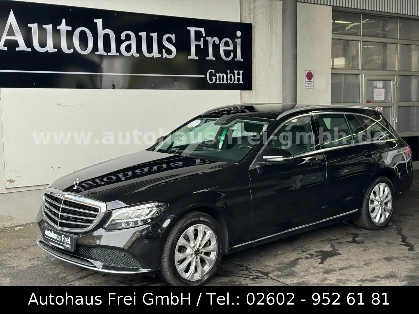 Mercedes-Benz C 300 d 4Matic T-M EXCLUSIVE*LED*PANO*8FB*2HAND* Schwarz - 1