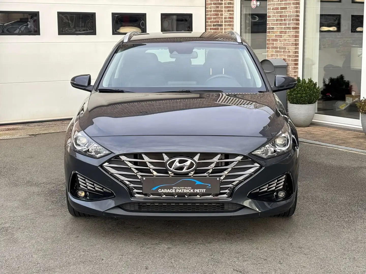 Hyundai i30 i30 Kombi 1.0 T-GDI / Apple / Zetelverw / 10000km Grijs - 2
