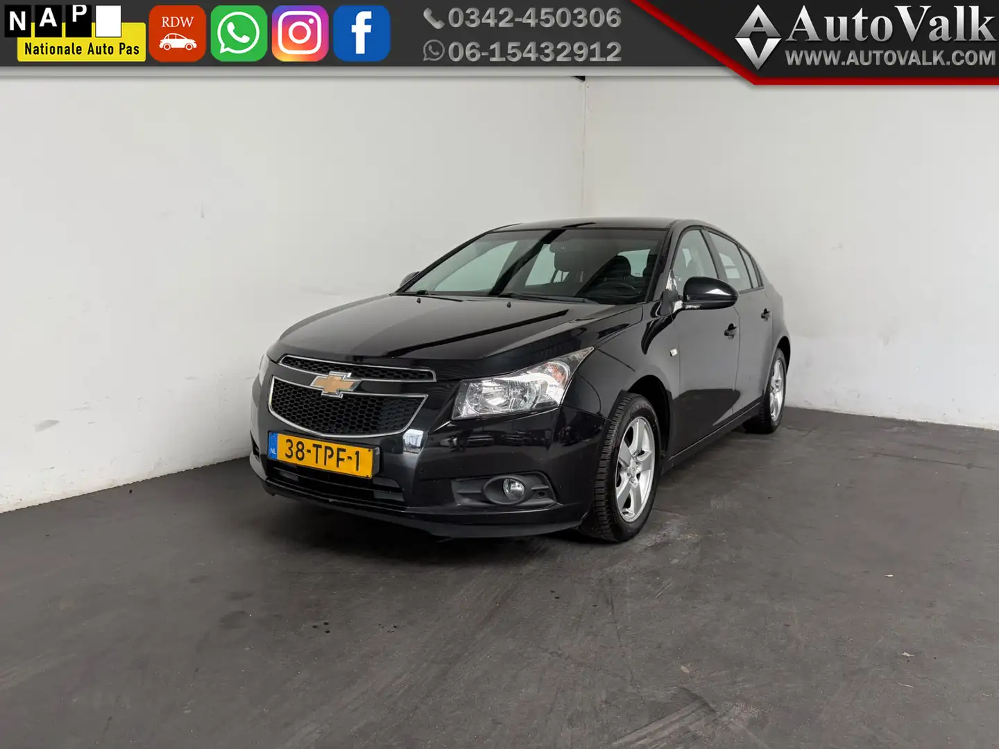 Chevrolet Cruze 1.8 LT. Carplay. Cruise! Zwart - 1