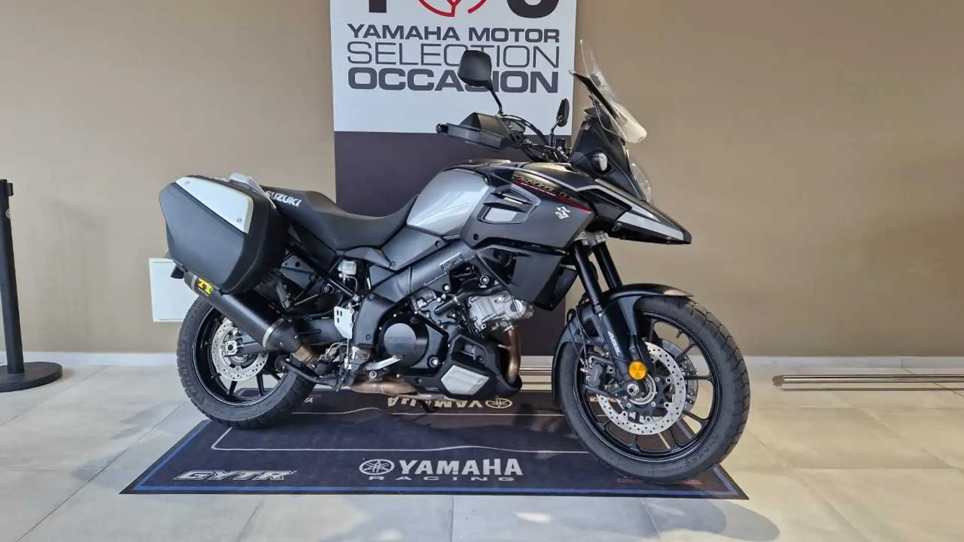 Suzuki V-Strom 1000 Gris - 1