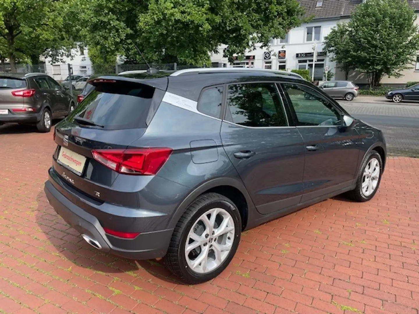 SEAT Arona 1,0TSI FR*LED*Spur*PDC*DAB+Tempomat*18"Alu Grau - 2