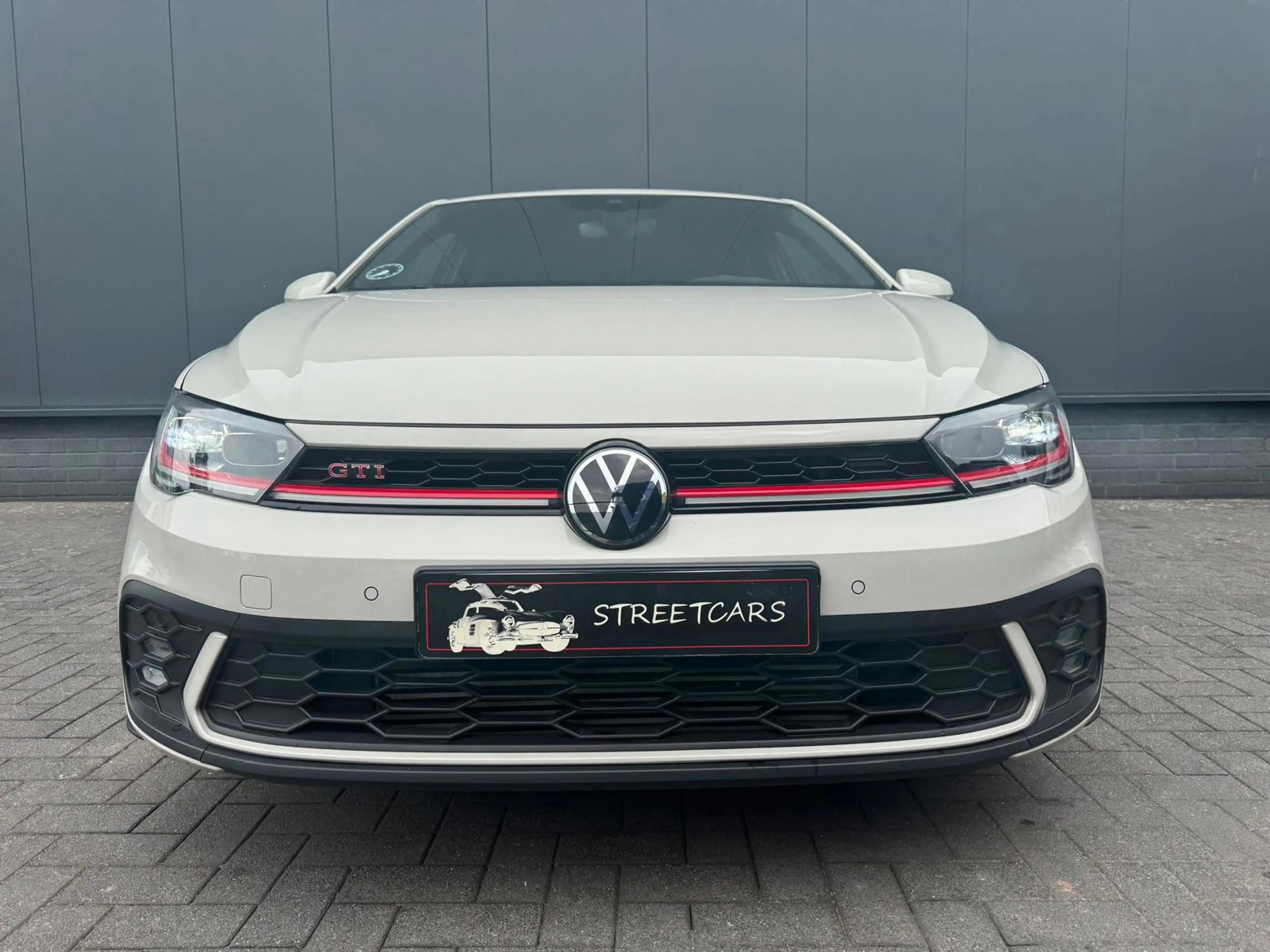 Volkswagen Polo GTI 2.0 TSI — photo 25