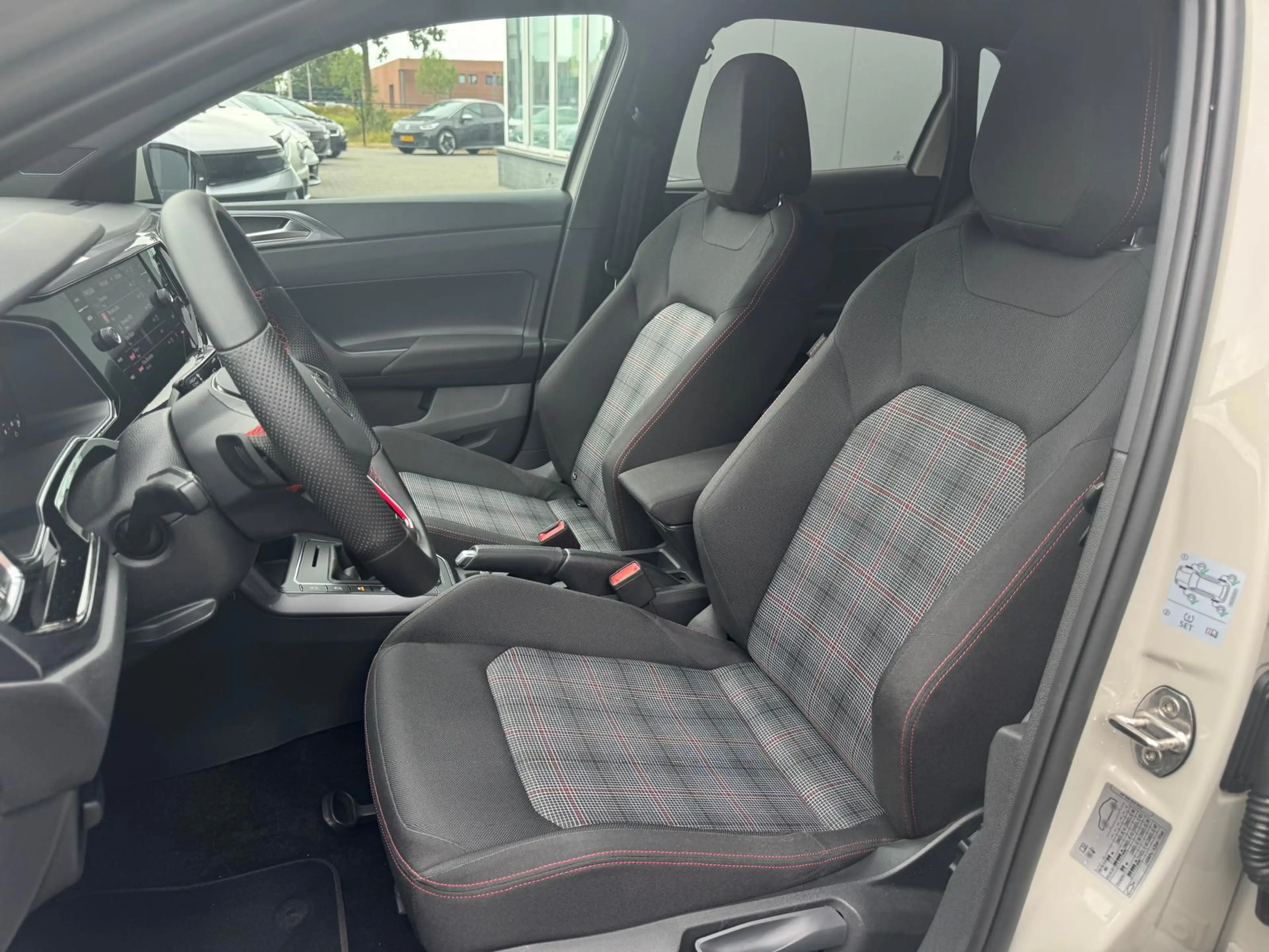 Volkswagen Polo GTI 2.0 TSI — photo 27