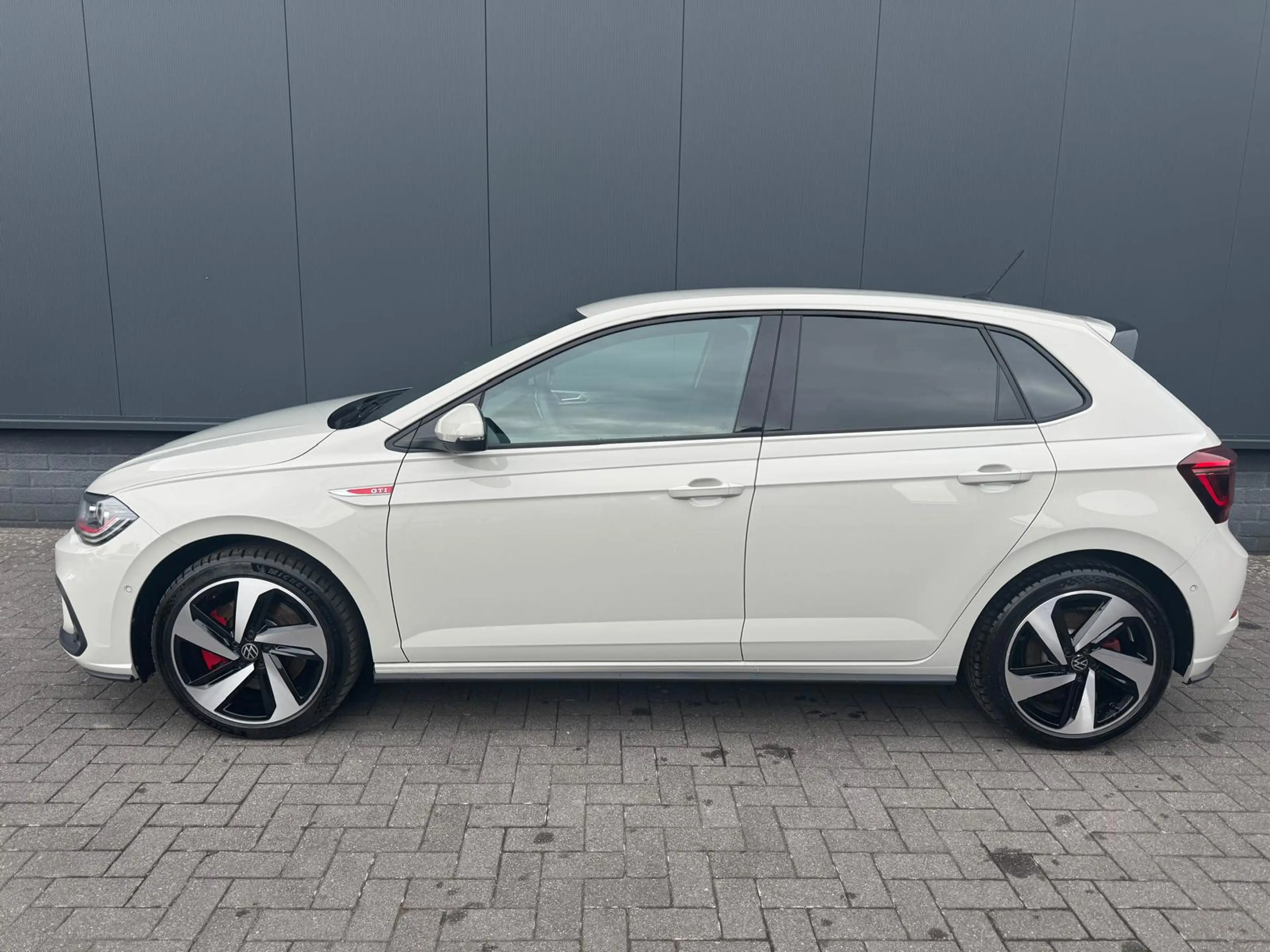 Volkswagen Polo GTI 2.0 TSI — photo 2