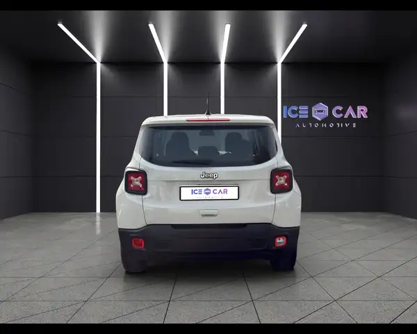 Jeep Renegade view 6