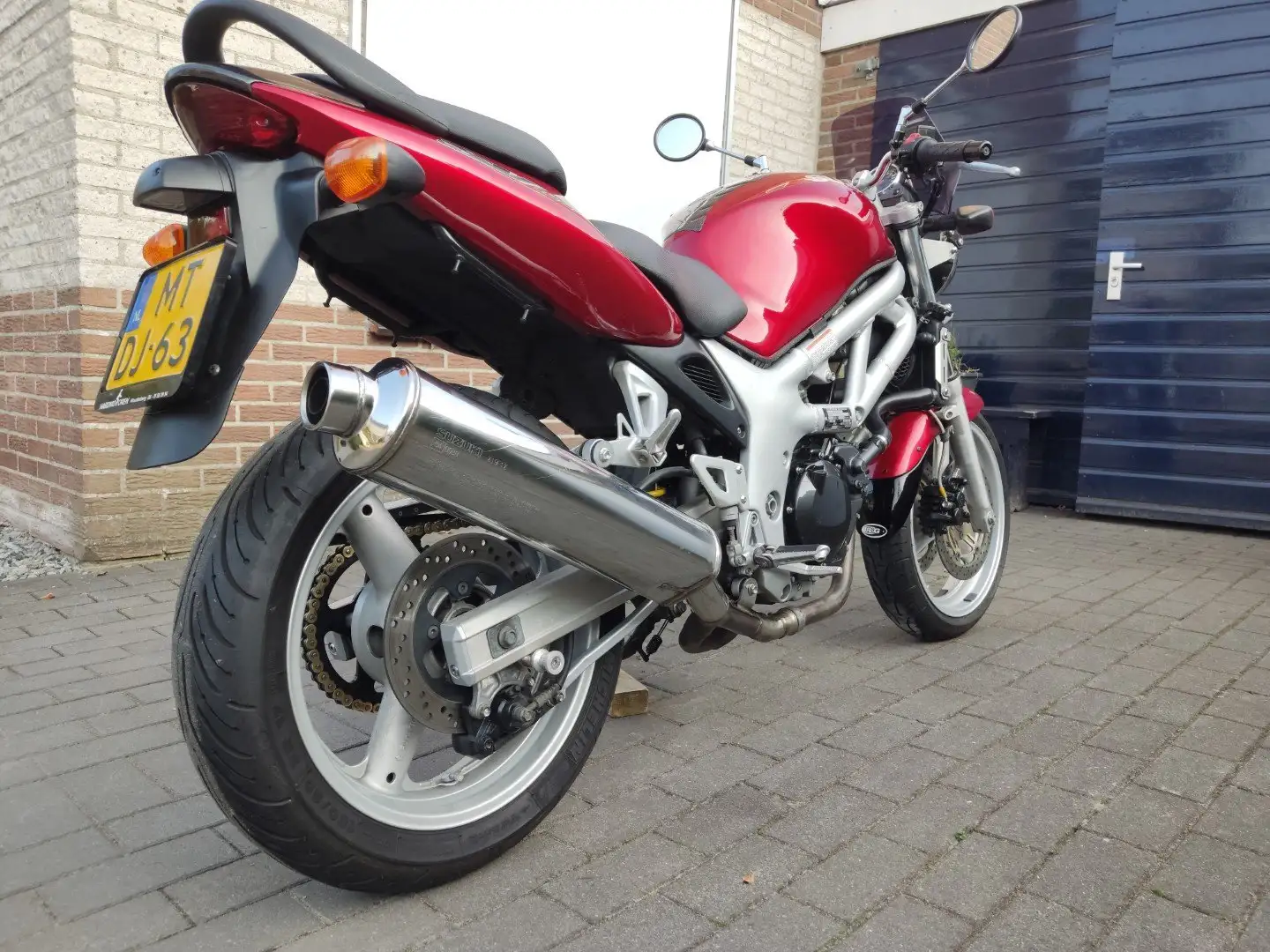 Suzuki SV 650 Rood - 1