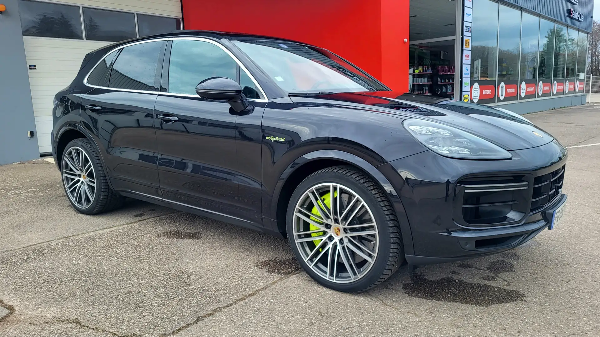 Porsche Cayenne Cayenne E-Hybrid 4.0 V8 680 ch Tiptronic BVA Turbo S Noir - 1