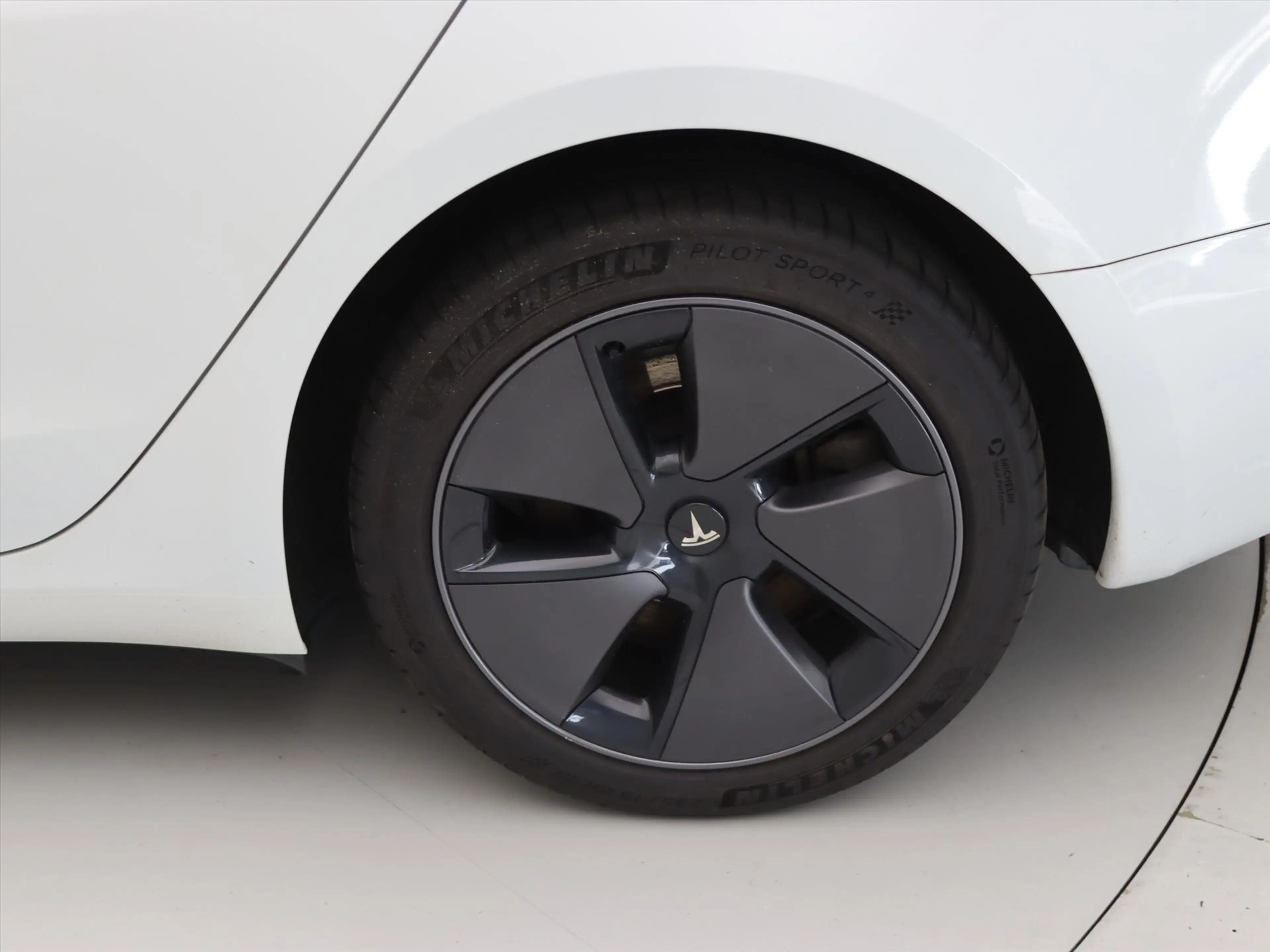 Tesla Model 3 Standard RWD Plus UPGRADE 94.5% SoH [ LFP-ACCU+WAR — photo 14