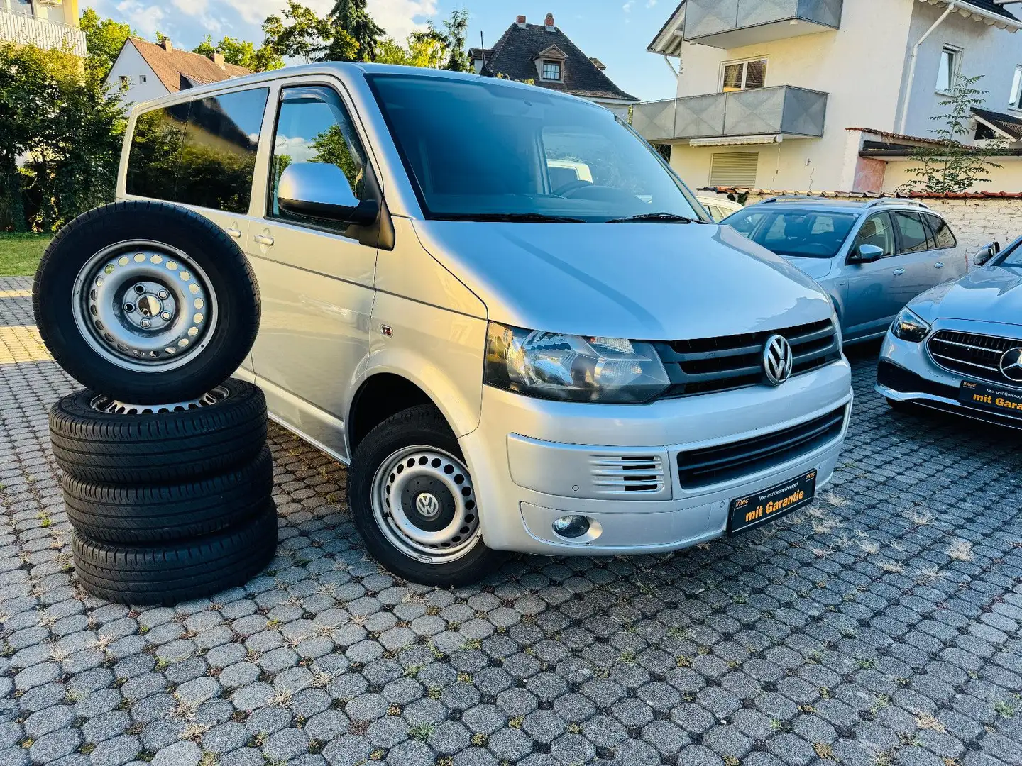 Volkswagen T5 Transporter T5 Lang Navi Standheizung 8 fachbereift TOP-Zust Silber - 1