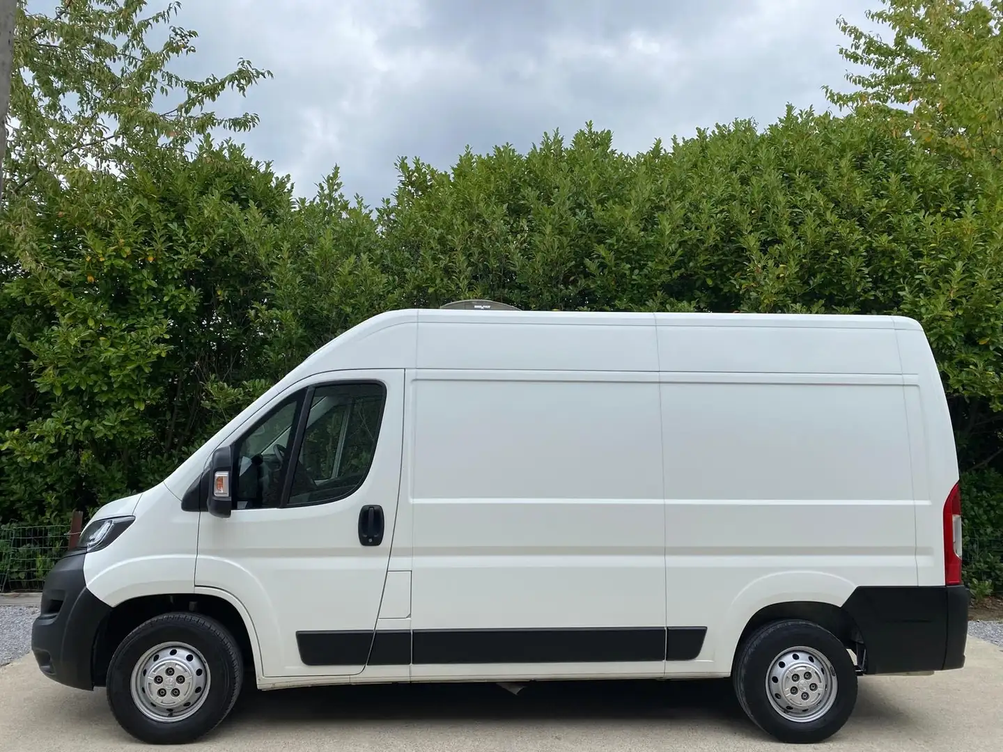 Peugeot Boxer 2.2 BlueHDi L2H2 / NAVI / CLIM / GARANTIE / TVAC ! Blanc - 2