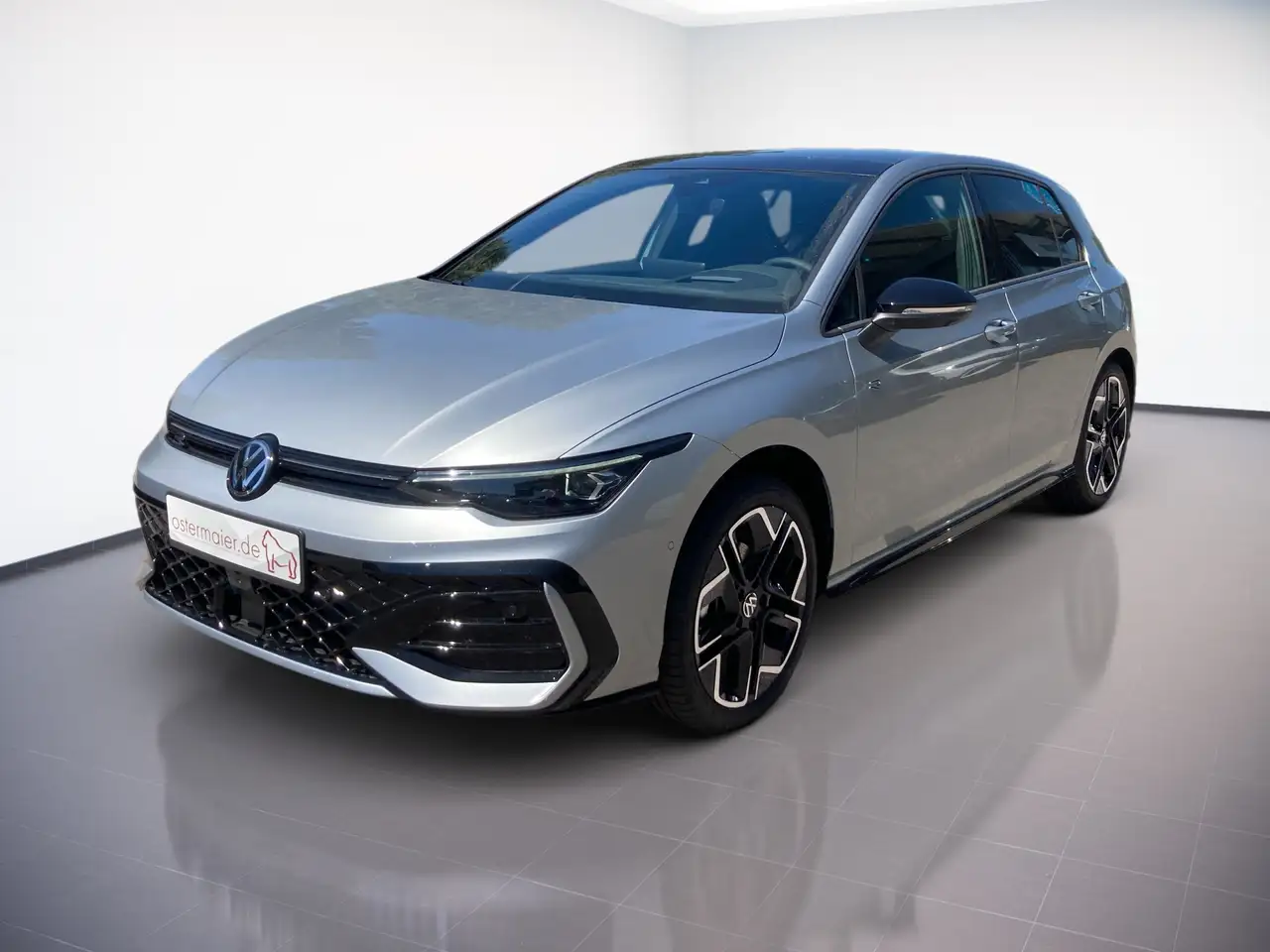 Volkswagen Golf VIII R-LINE 1.5TSI DSG PANORAMA.HARMAN.NAVI 2