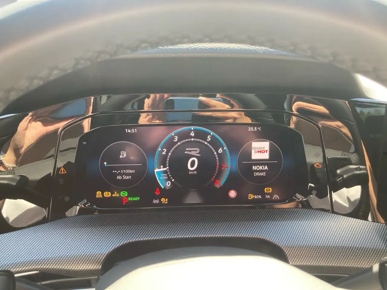 Volkswagen Golf VIII R-LINE 1.5TSI DSG PANORAMA.HARMAN.NAVI 13