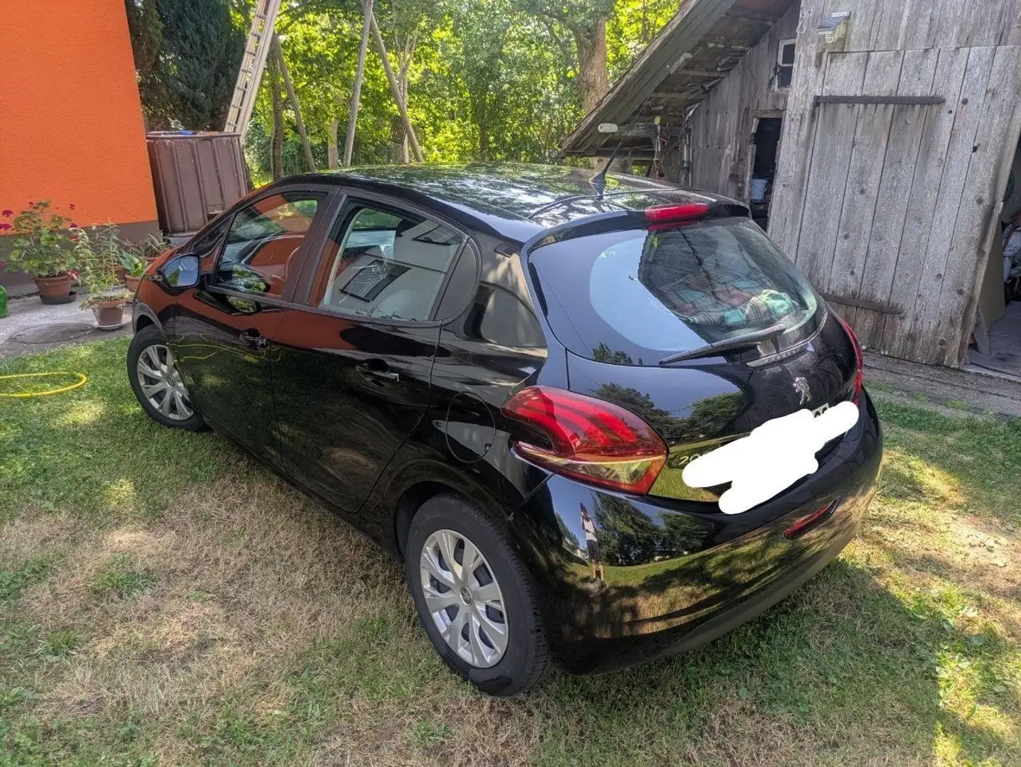 Peugeot 208 1.2 VTi Active Schwarz - 2