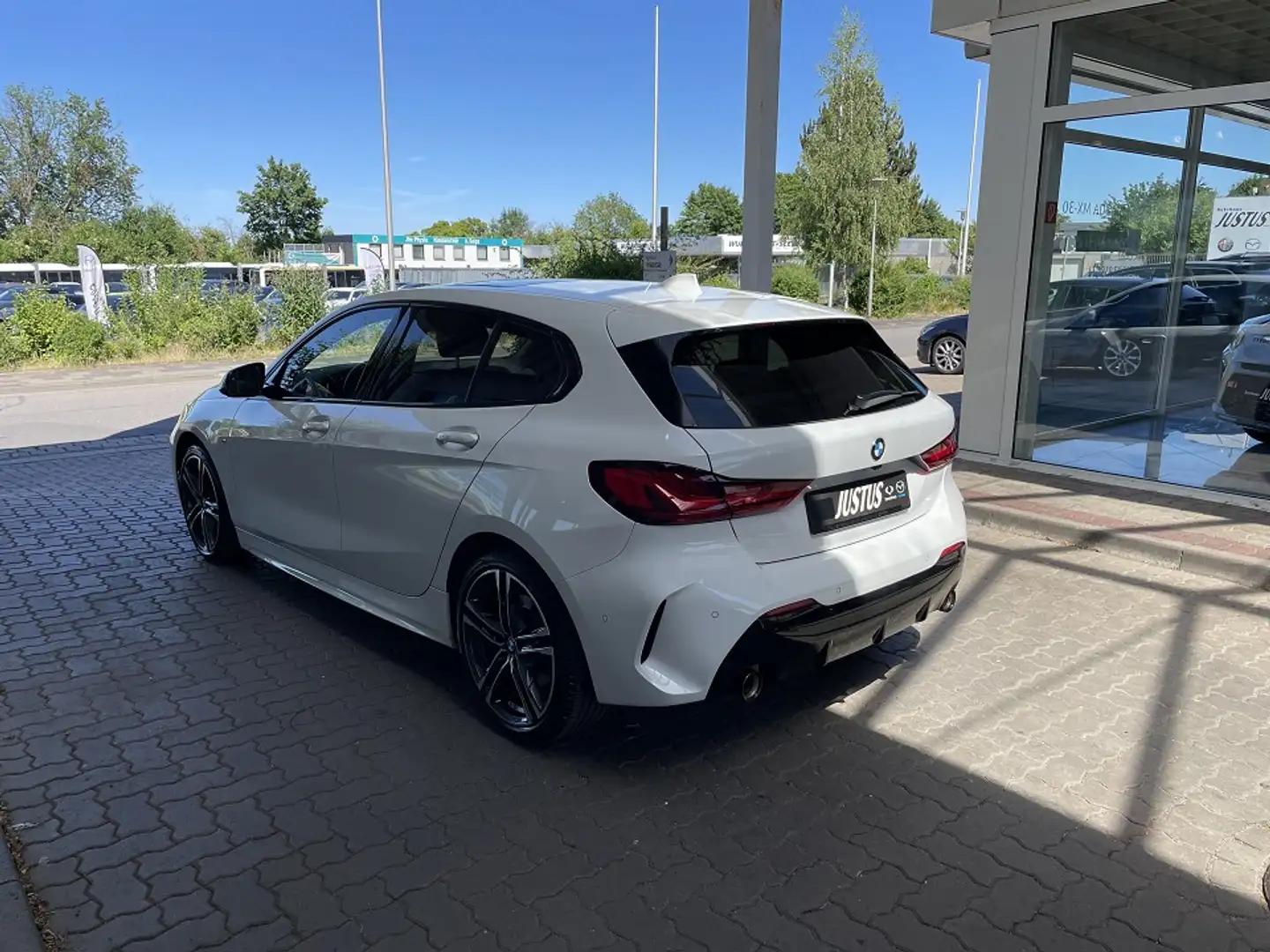 BMW 120 i 120 i M Sport White - 2
