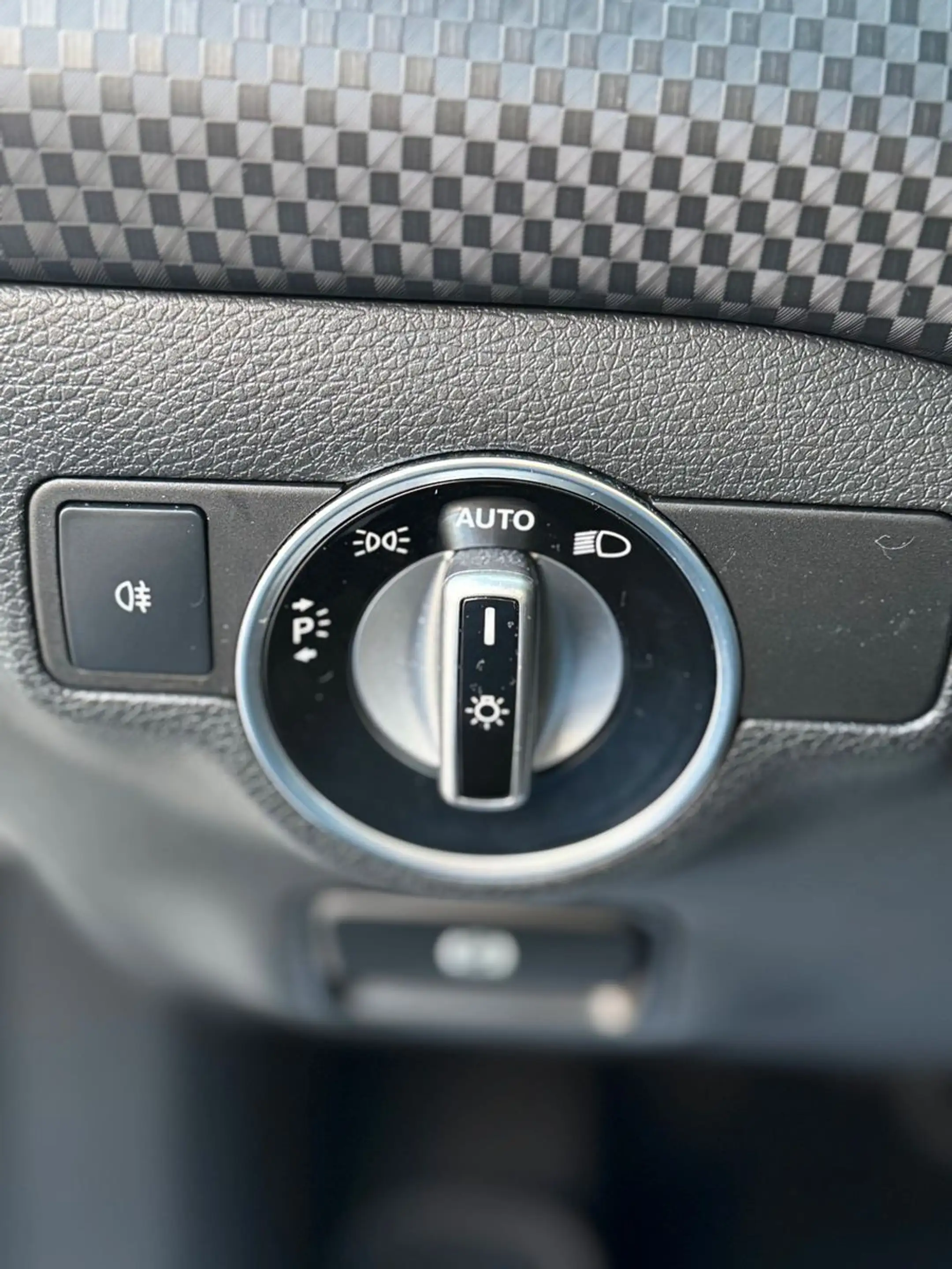 Mercedes-Benz A 200 BlueEfficiency|Panorama|Kamera|Night-Paket — photo 18