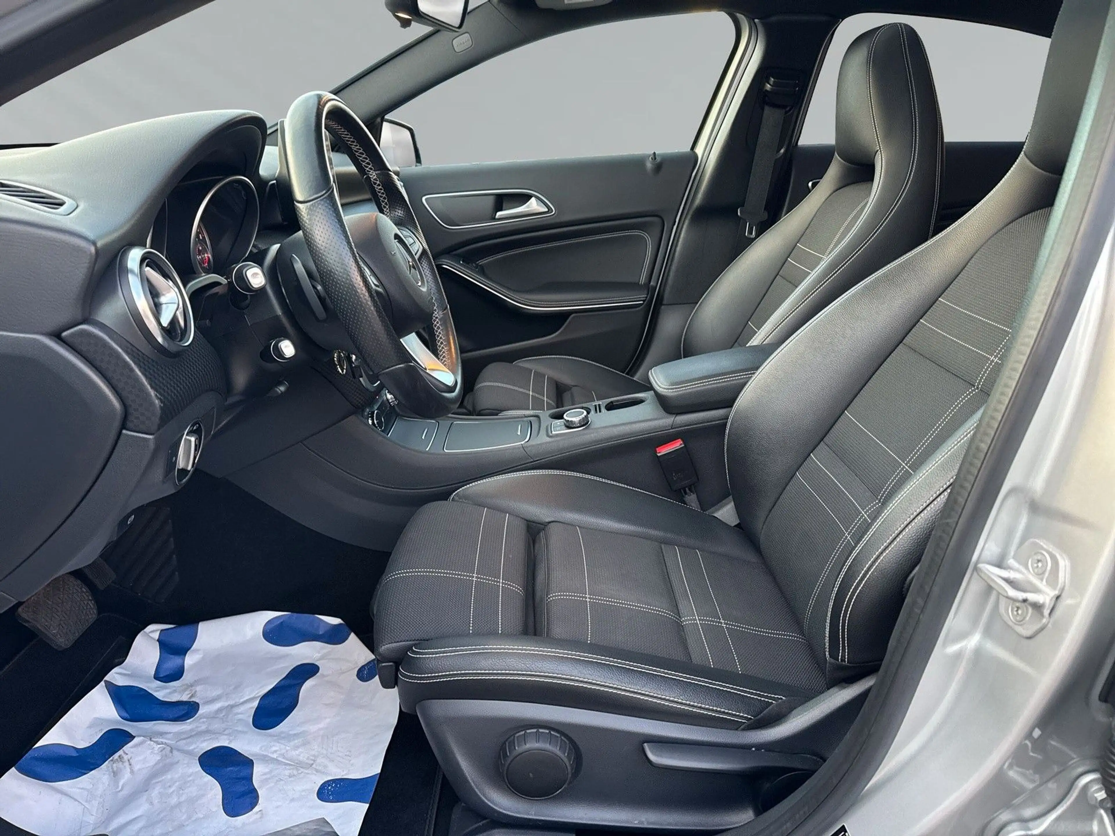 Mercedes-Benz A 200 BlueEfficiency|Panorama|Kamera|Night-Paket — photo 11