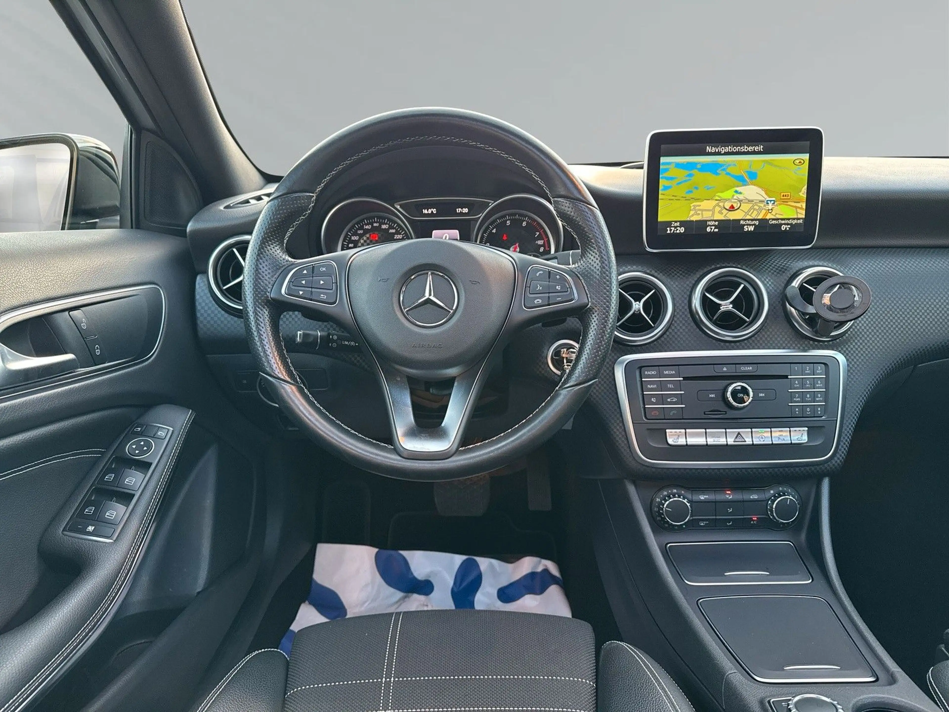 Mercedes-Benz A 200 BlueEfficiency|Panorama|Kamera|Night-Paket — photo 22