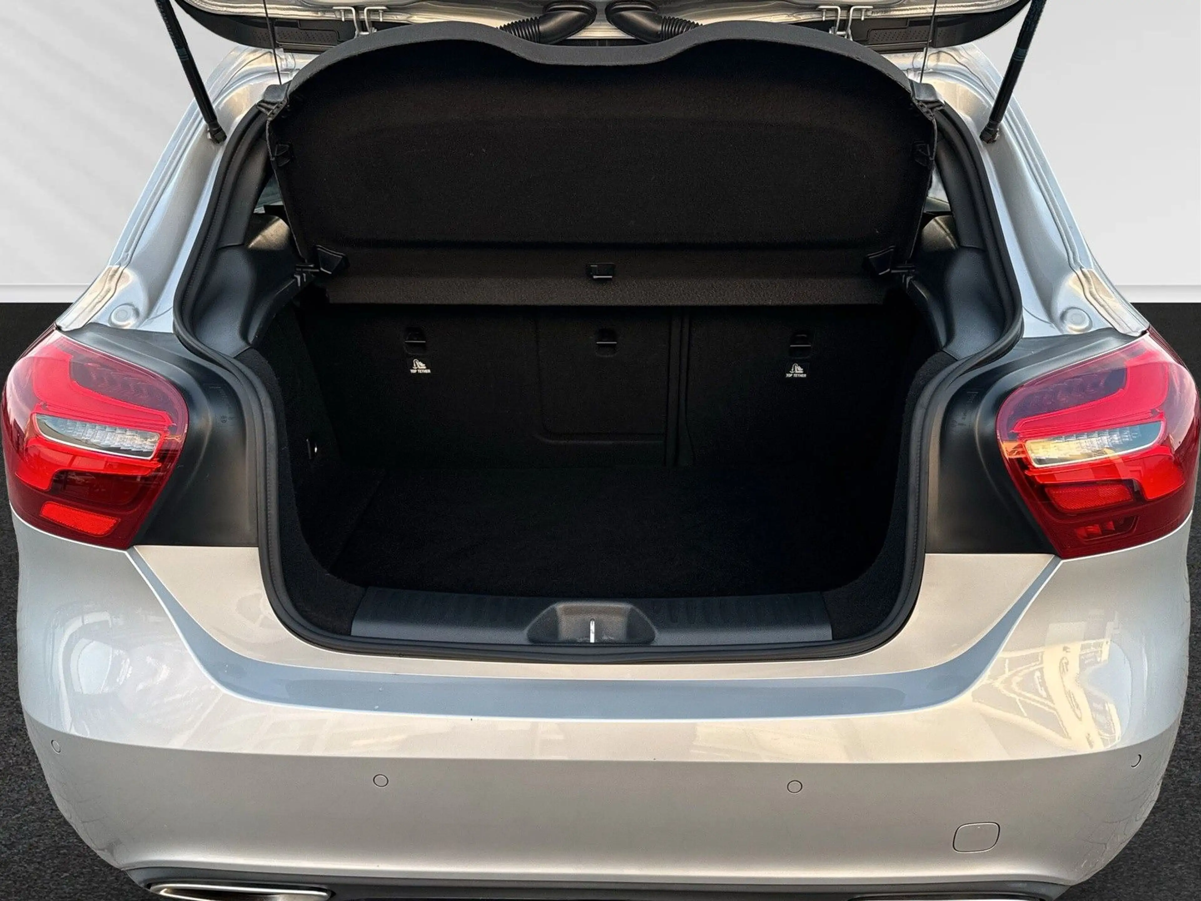 Mercedes-Benz A 200 BlueEfficiency|Panorama|Kamera|Night-Paket — photo 25