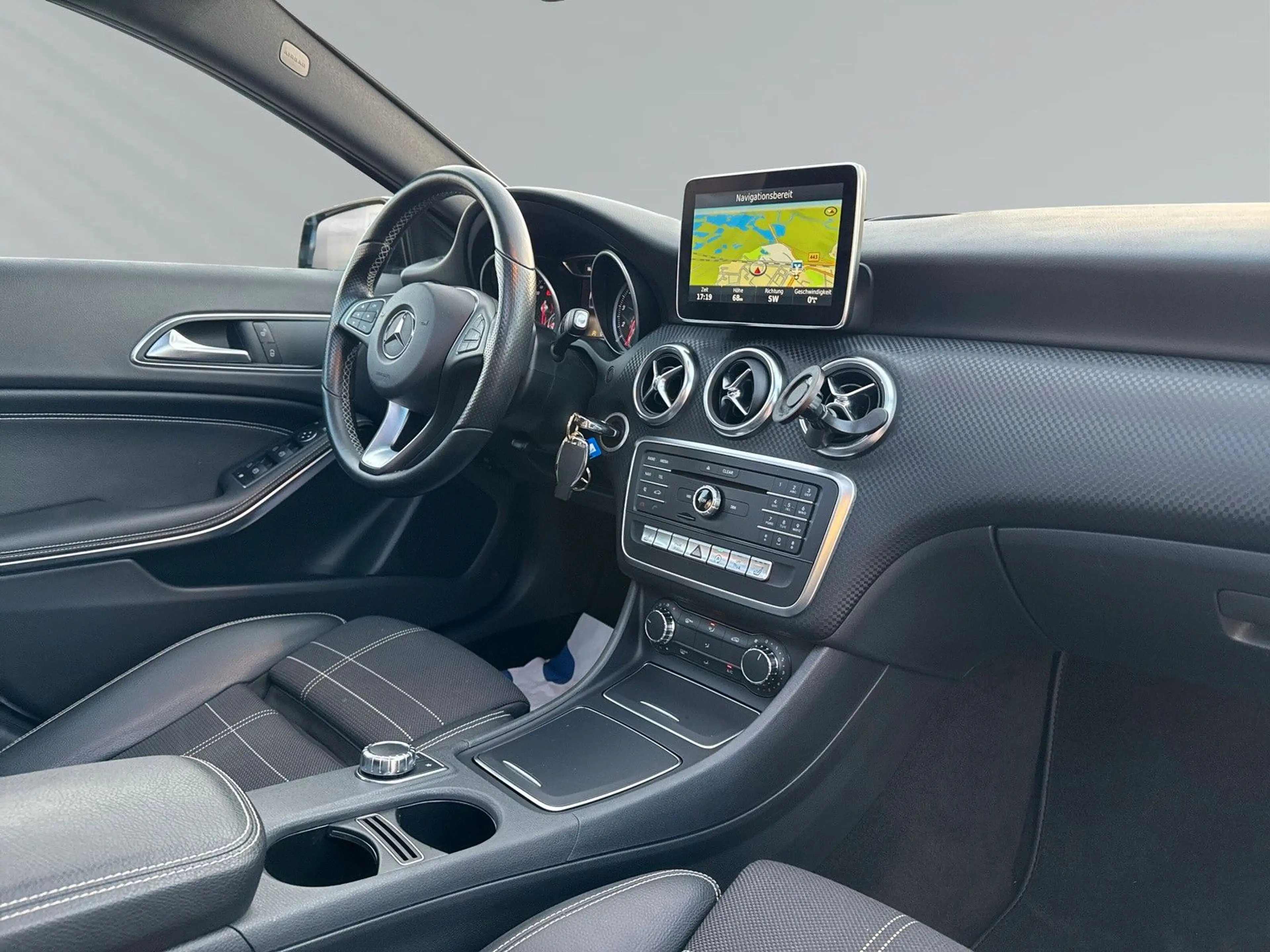 Mercedes-Benz A 200 BlueEfficiency|Panorama|Kamera|Night-Paket — photo 24