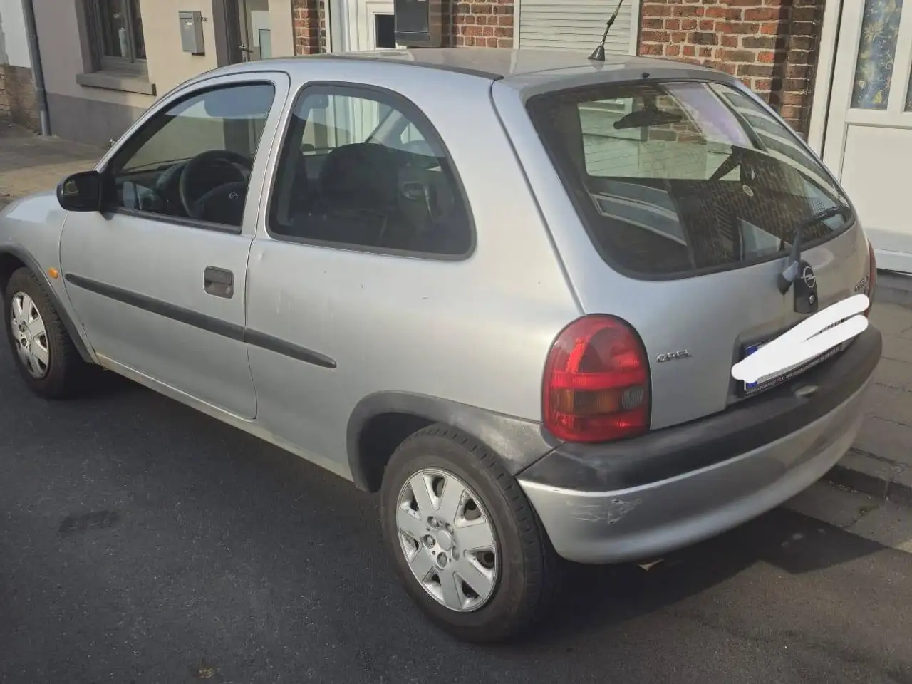Opel Corsa 1.2 16V – 75 ch (Z12XE), foto 2