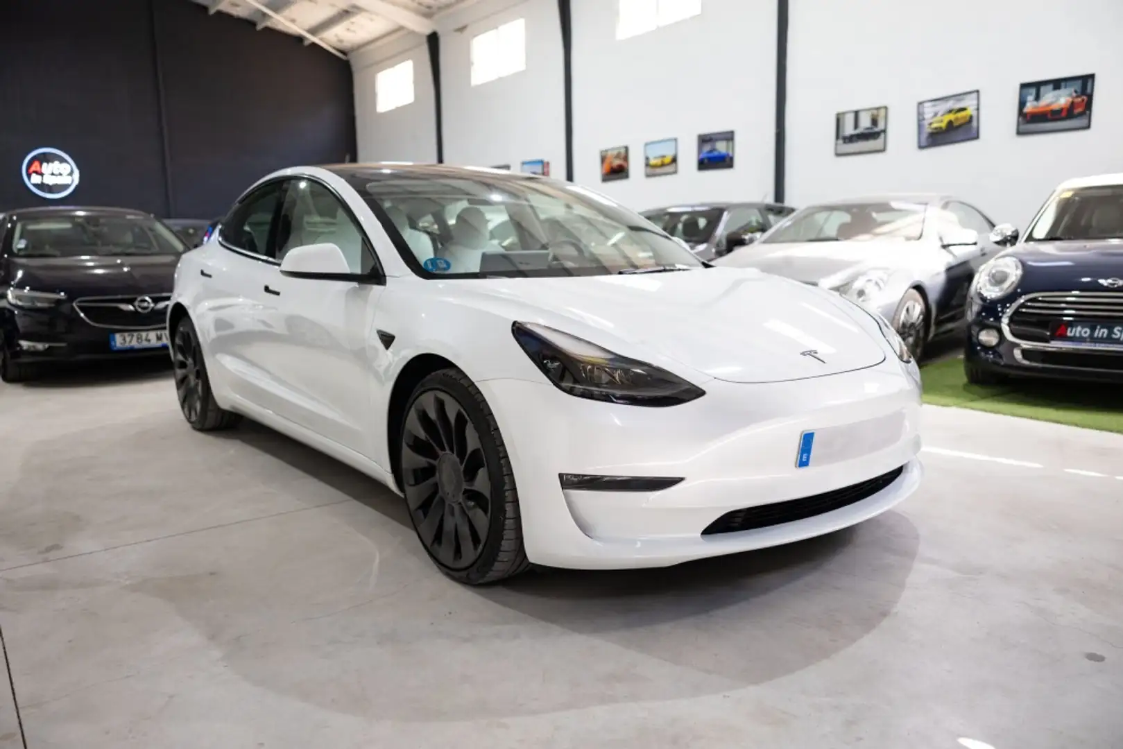 Tesla Model 3 Long-Range Dual Motor Performance AWD Blanc - 1