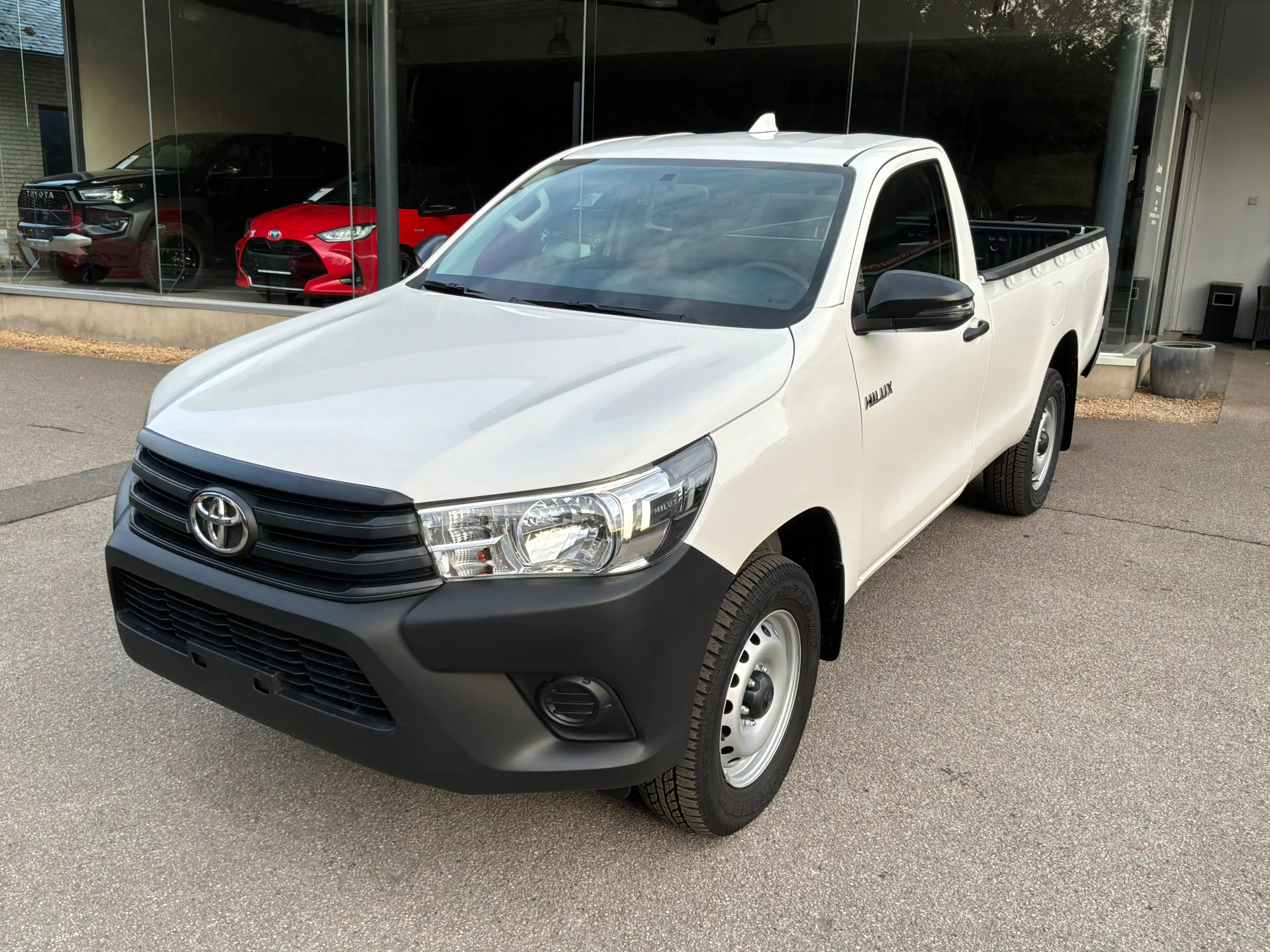 Toyota Hilux 2.4 D-4D 4WD Active simple cabine