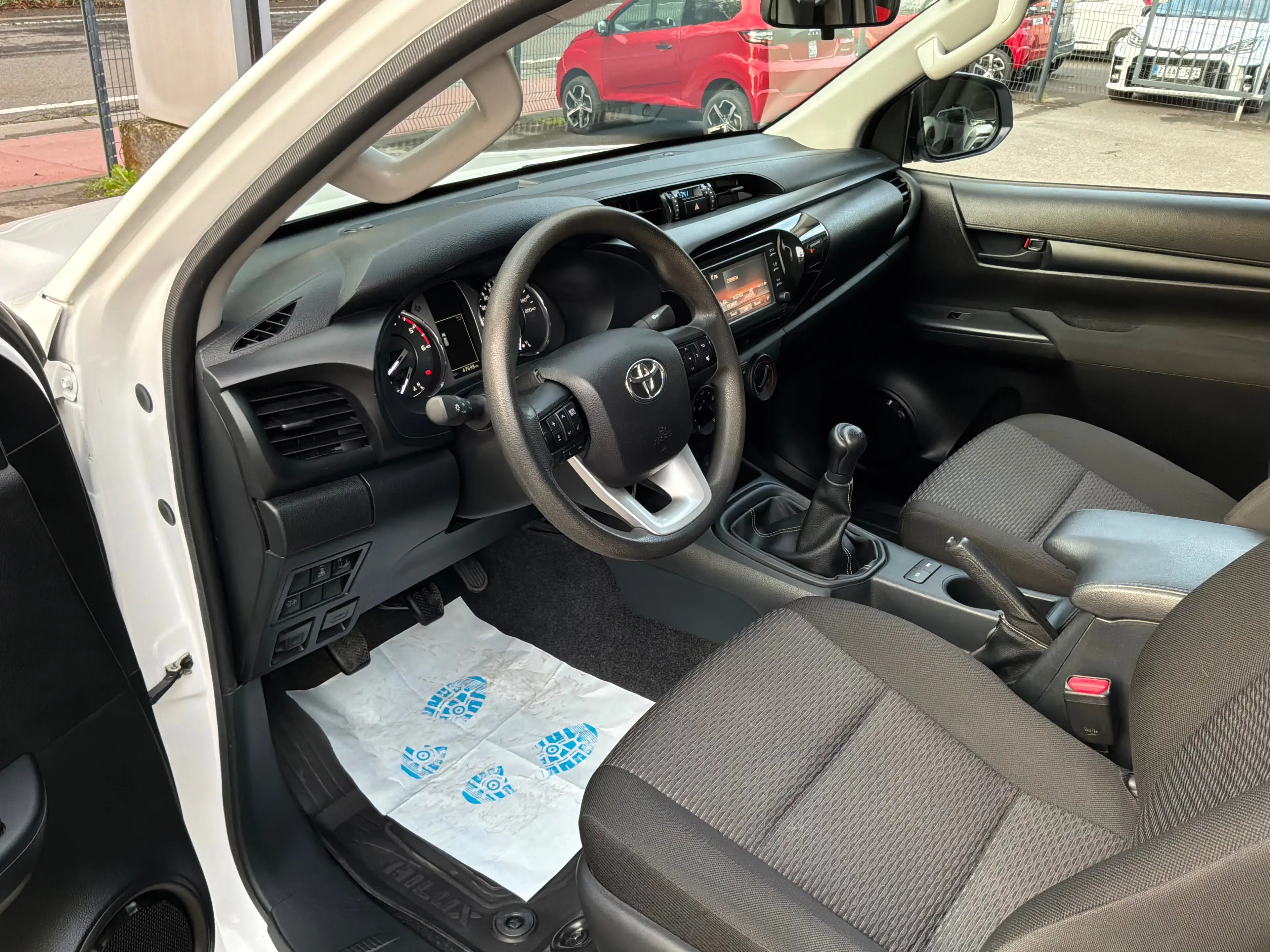 Toyota Hilux 2.4 D-4D 4WD Active simple cabine — photo 3