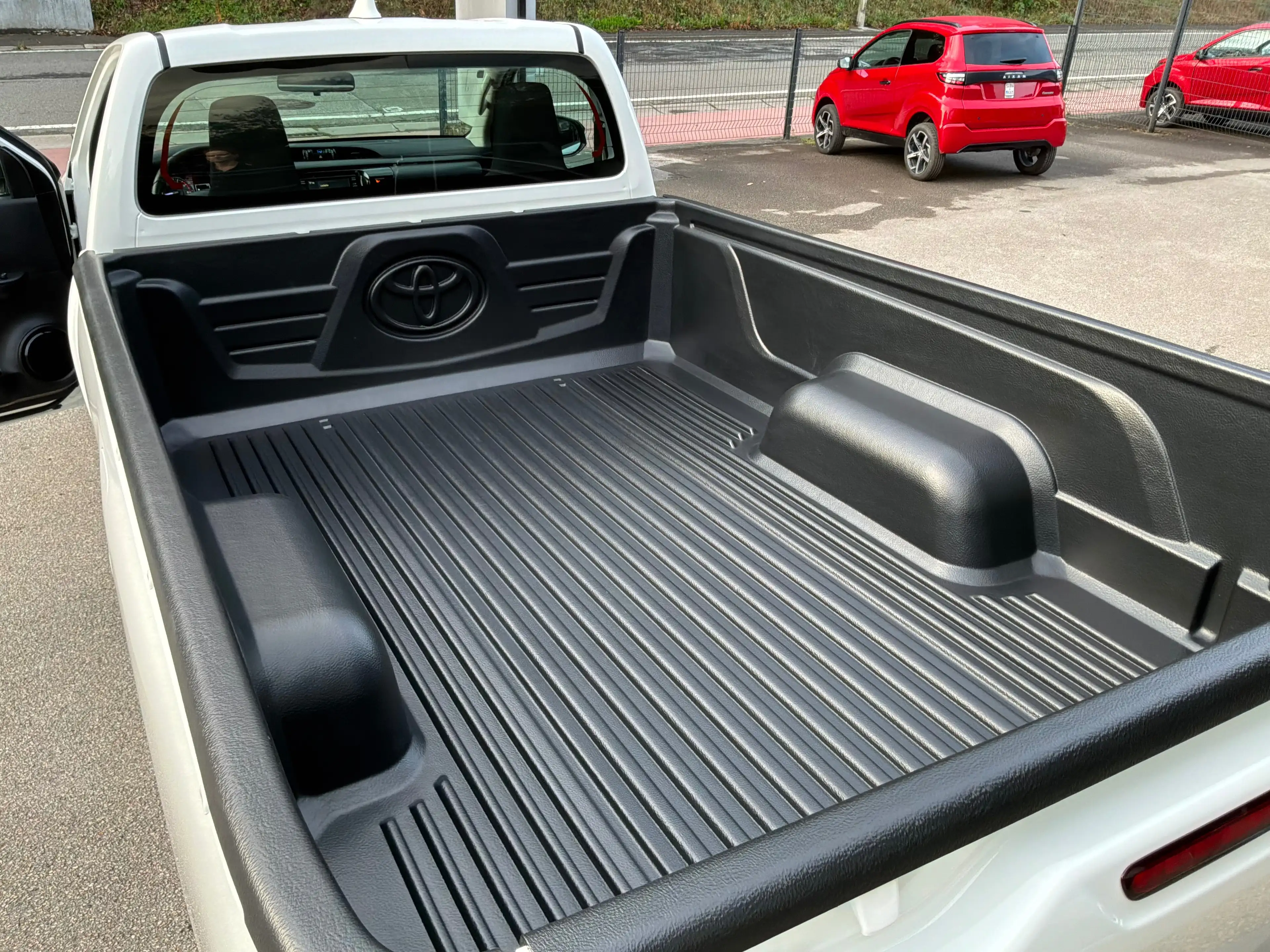 Toyota Hilux 2.4 D-4D 4WD Active simple cabine — photo 11