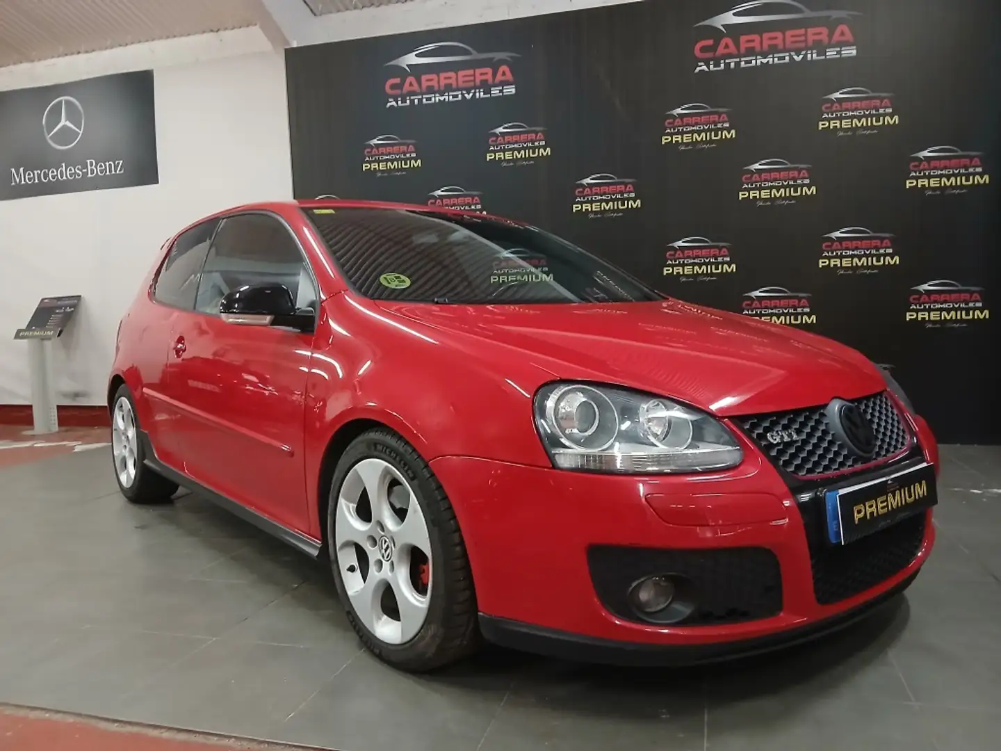 Volkswagen Golf GTI 2.0 TFSI Rojo - 1