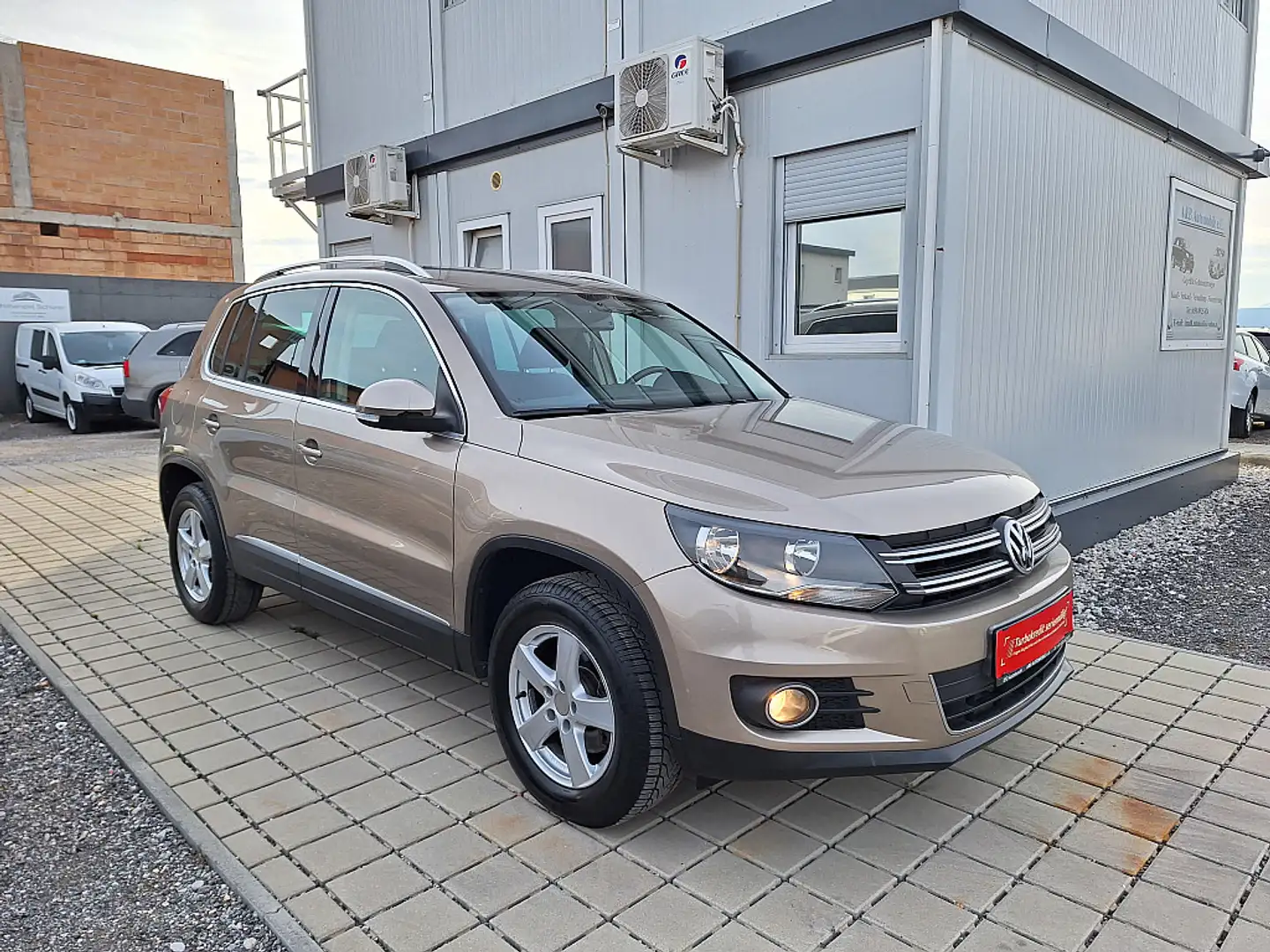 Volkswagen Tiguan 2,0 TDI Sport&Style BMT*ERSTER BESITZ* Gris - 1
