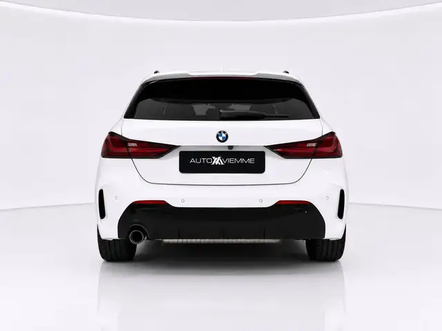 BMW 1 Series view 7
