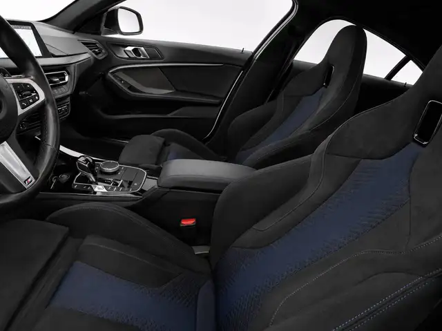 BMW 1 Series view 9