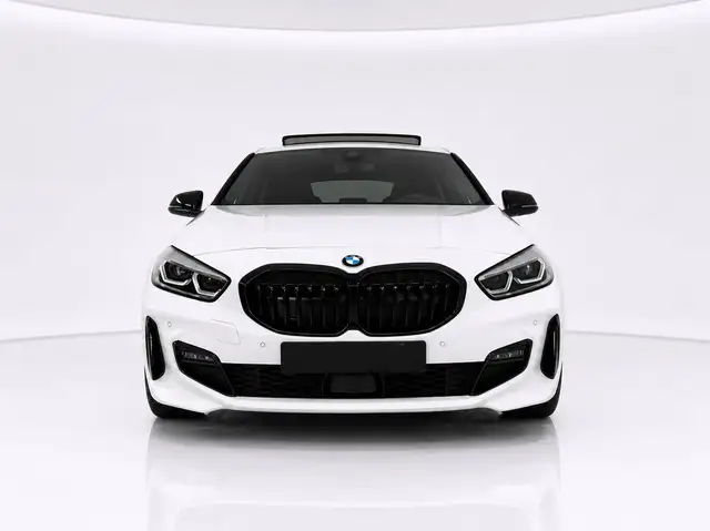 BMW 1 Series view 6