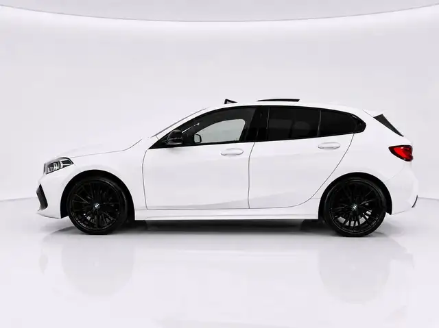 BMW 1 Series view 4
