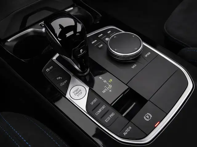 BMW 1 Series view 13