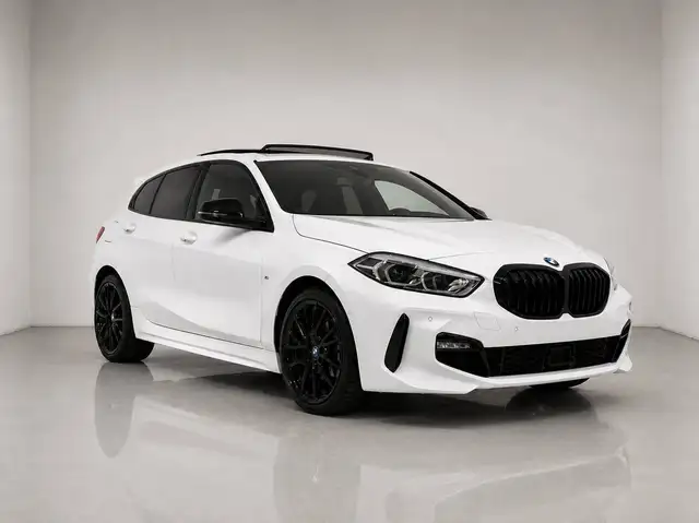 BMW 1 Series view 2