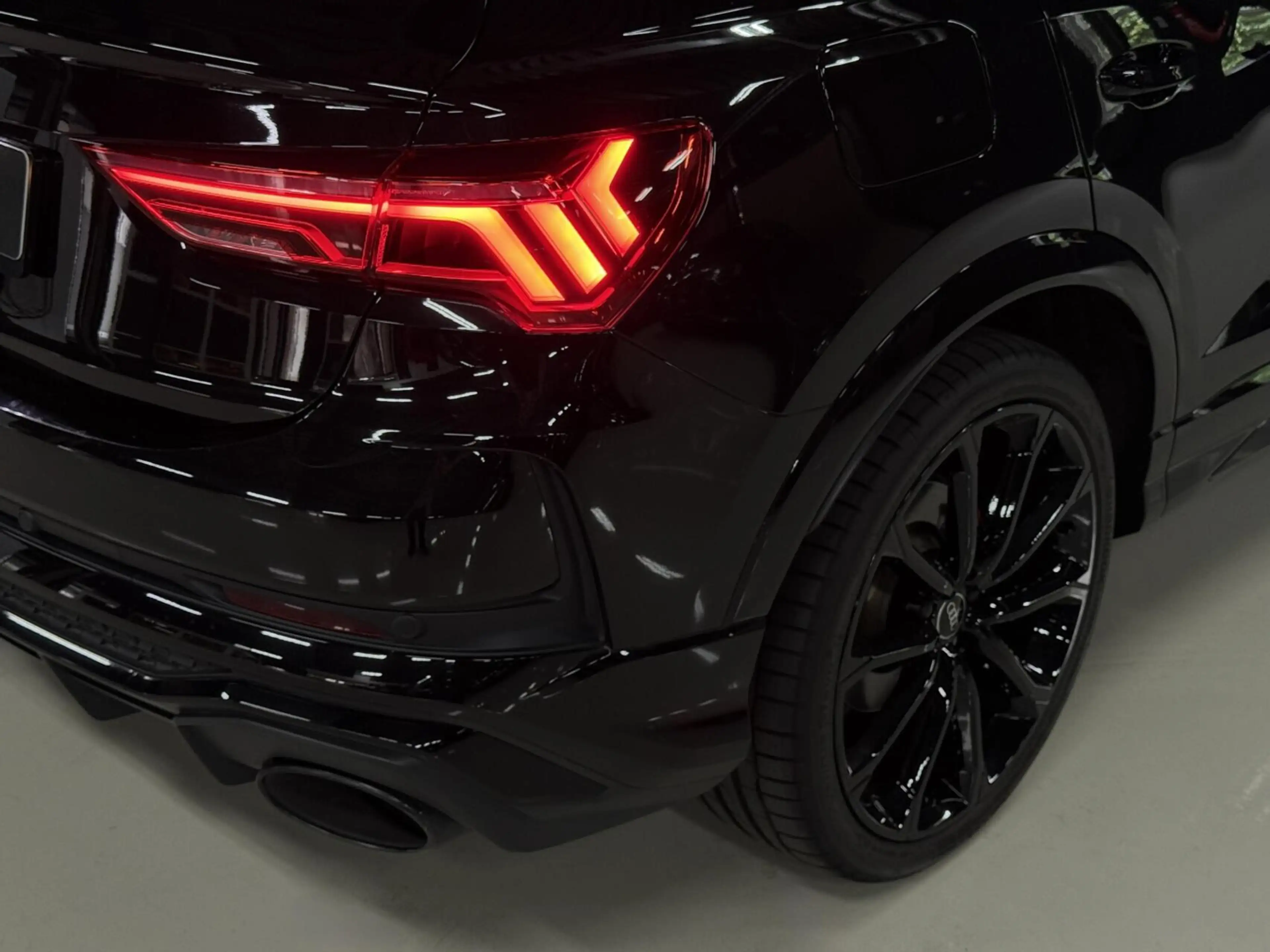 Audi RS Q3 RS Q3 2.5 TFSI — photo 7