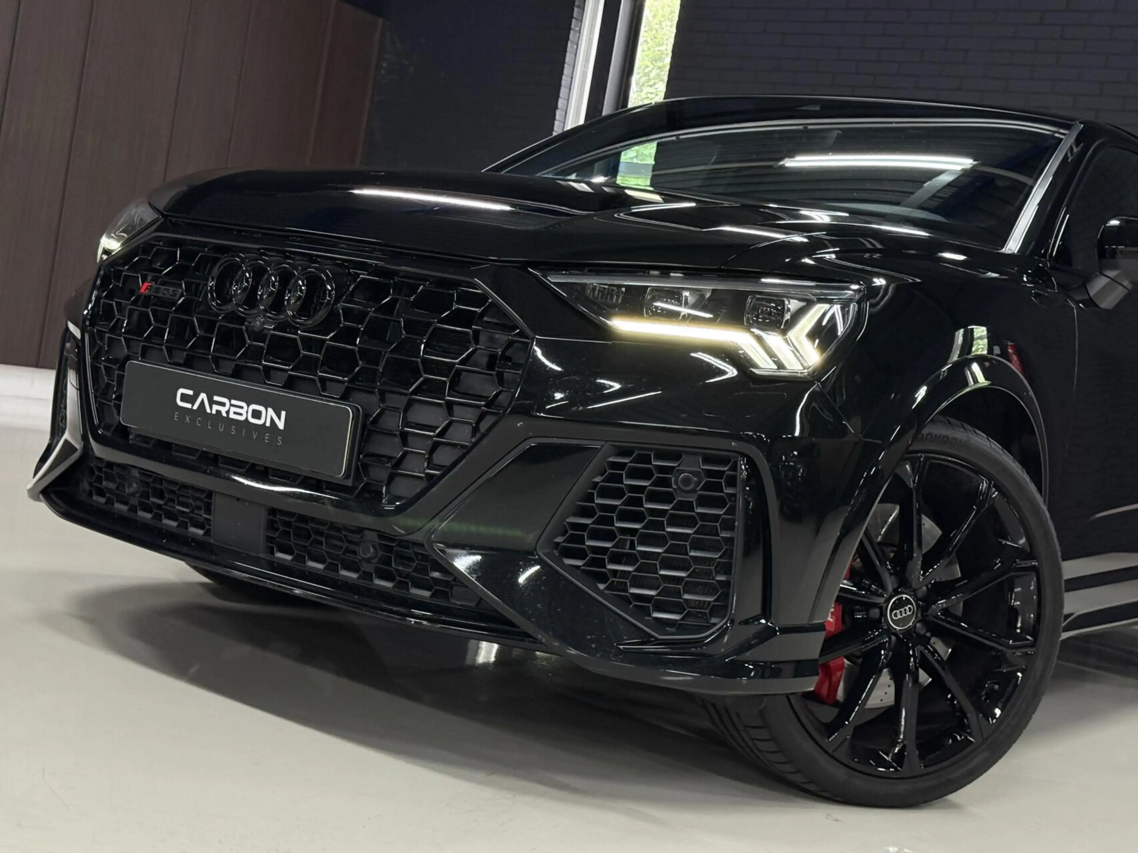 Audi RS Q3 RS Q3 2.5 TFSI — photo 9