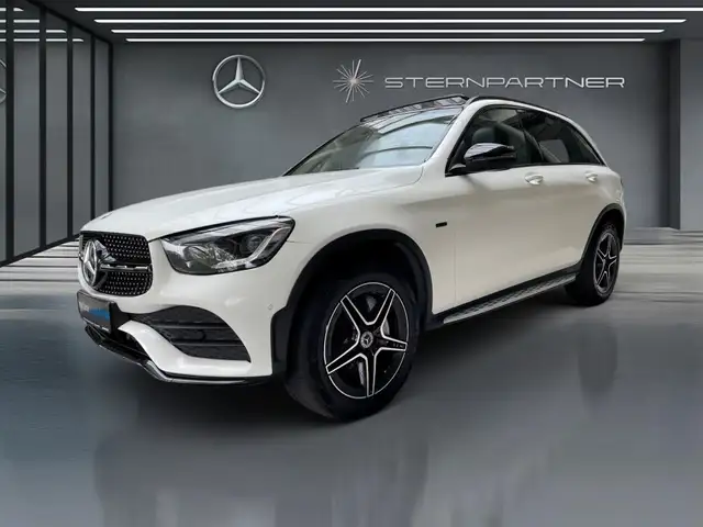 Mercedes-Benz GLC 300 e 4M AMG+NIGHT+PANO+AHK+AMBIENTE+KAMERA