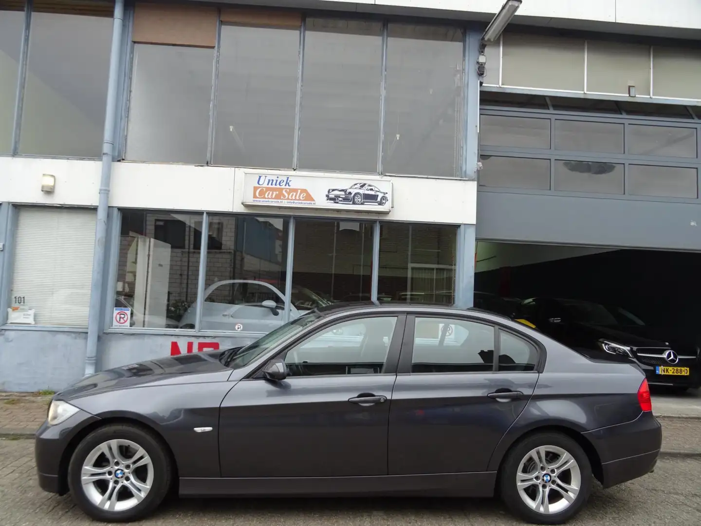 BMW 318 3-serie 318i Executive Gris - 2