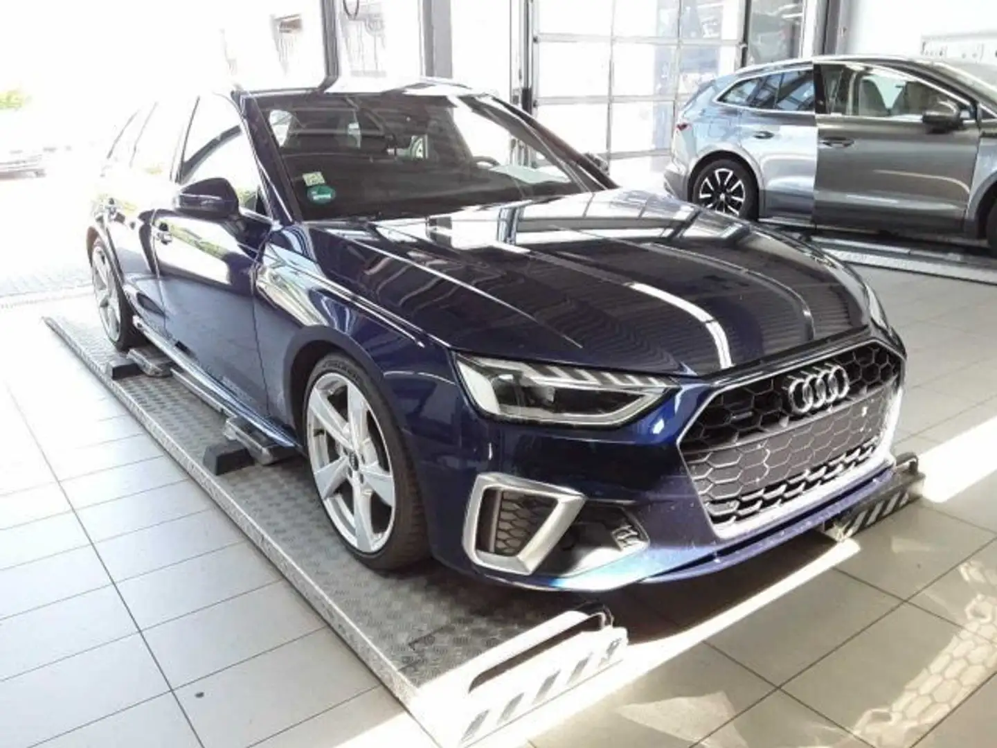Audi A4 S line 40 TDI quattro 140(190) kW(PS) S Blauw - 2