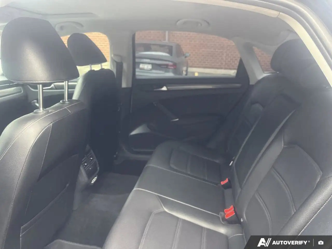 Volkswagen Passat снимка Volkswagen Passat