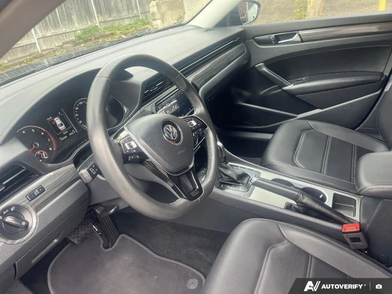 Volkswagen Passat снимка Volkswagen Passat