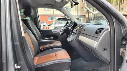 Annonce voiture d'occasion Volkswagen T5 Multivan - CARADIZE