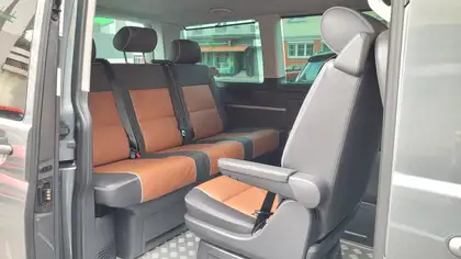 Annonce voiture d'occasion Volkswagen T5 Multivan - CARADIZE