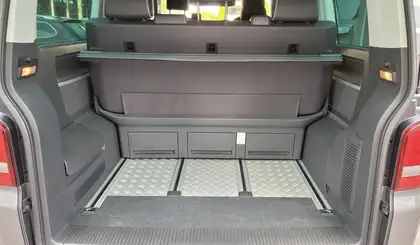 Annonce voiture d'occasion Volkswagen T5 Multivan - CARADIZE