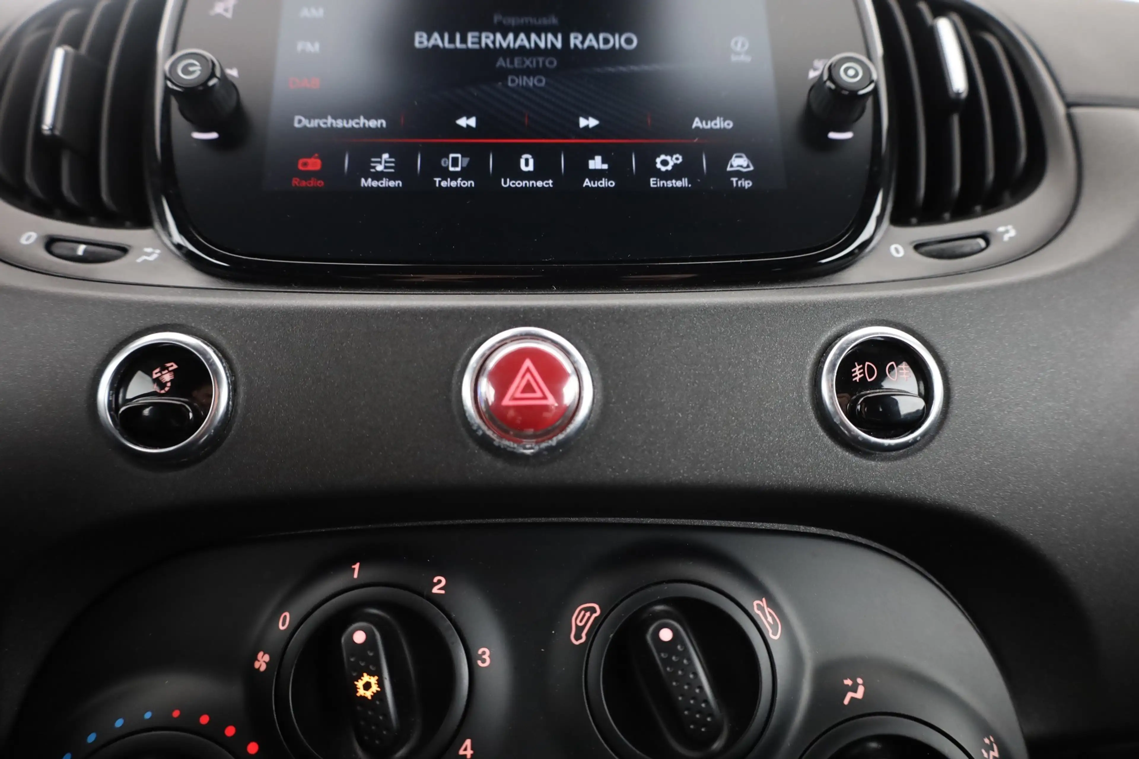 Abarth 695 1.4 T-Jet 16V Sabelt Beats Record Monza — photo 12