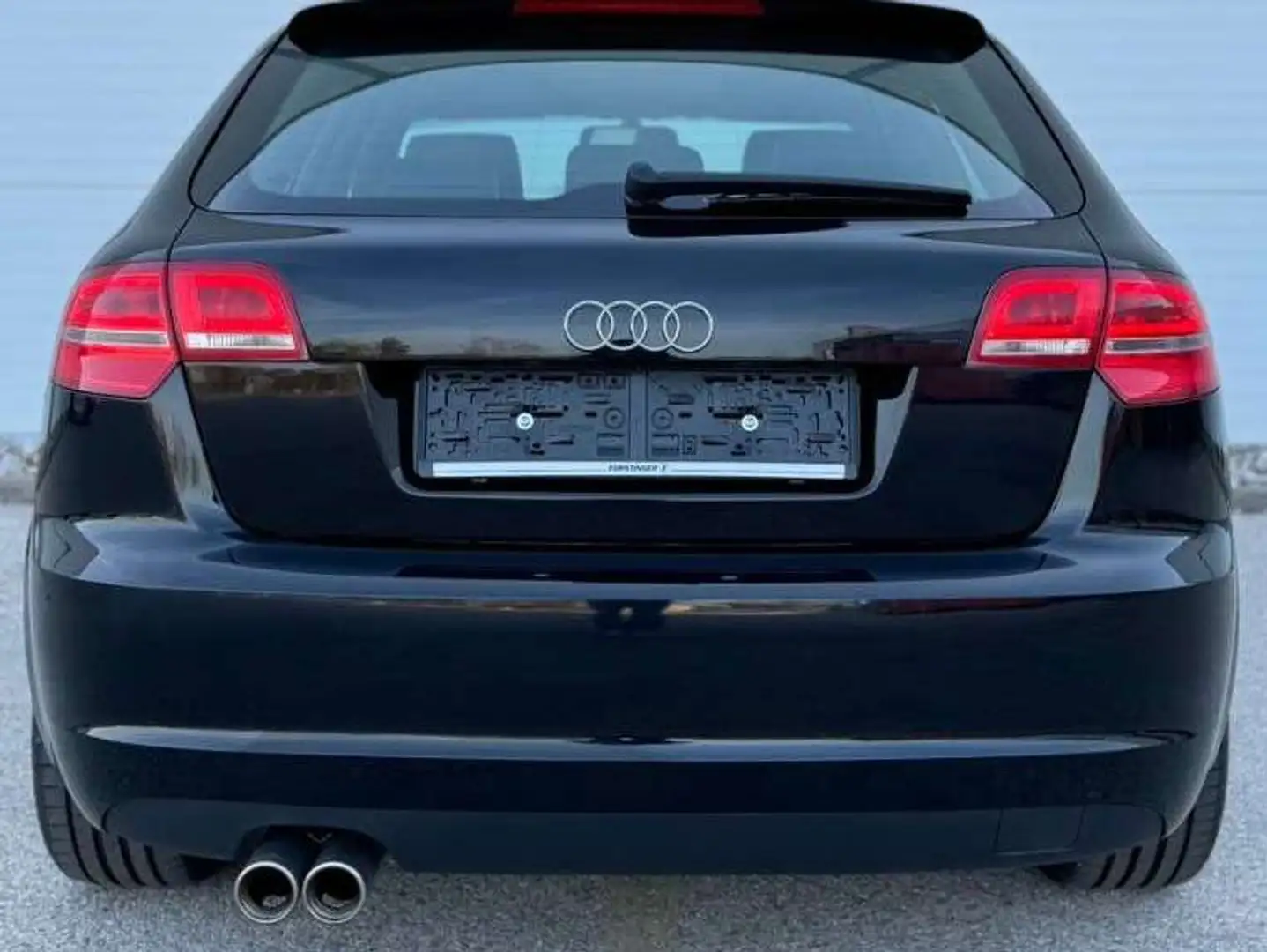 Audi A3 A3 SB Attraction 2,0 TDI DPF Attraction Schwarz - 2