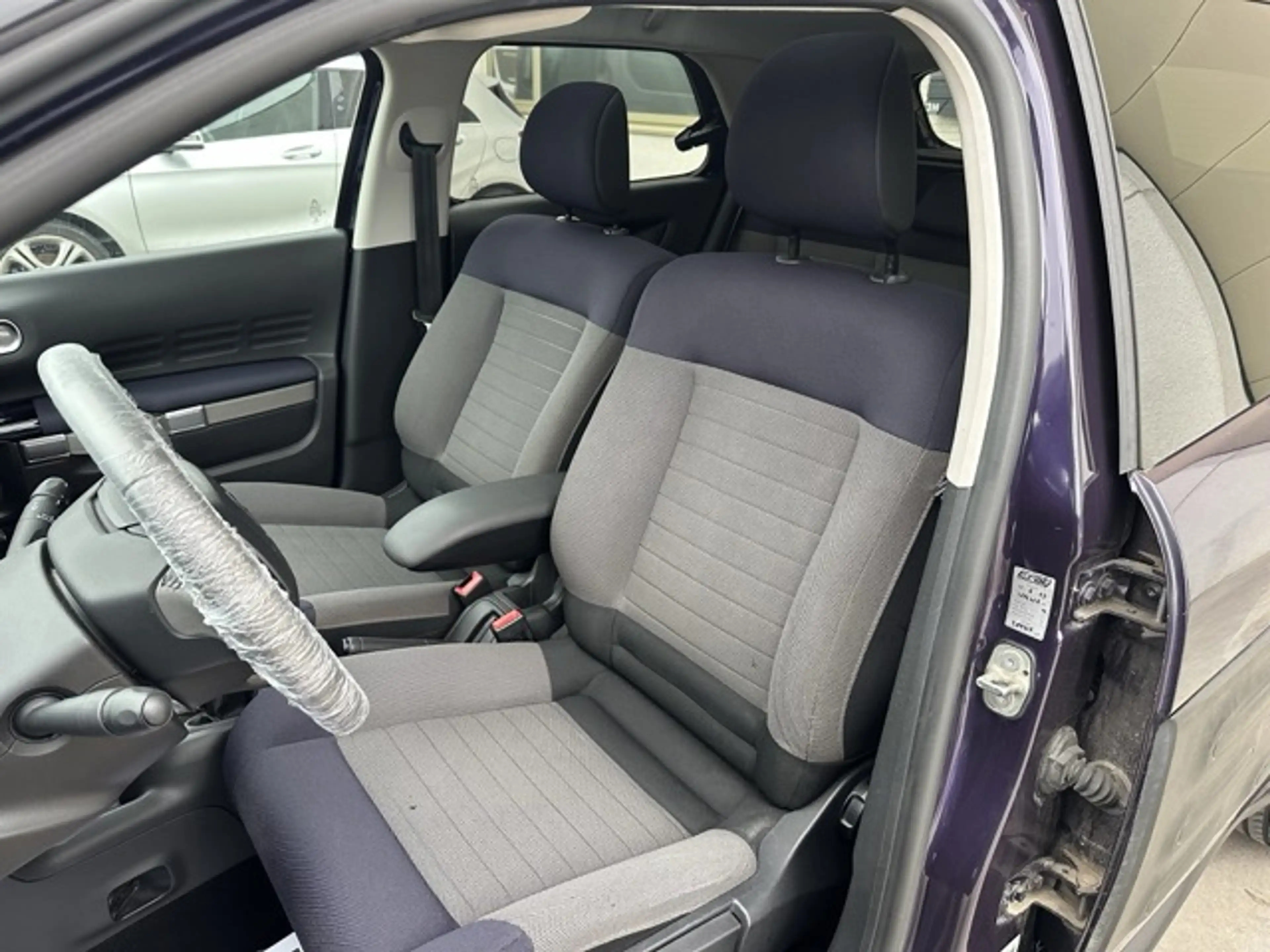 Citroen C4 Cactus C4 Cactus 1.2 PureTech Shine Rip Curl Edition - Airco - Cruise Control - Camera — photo 8