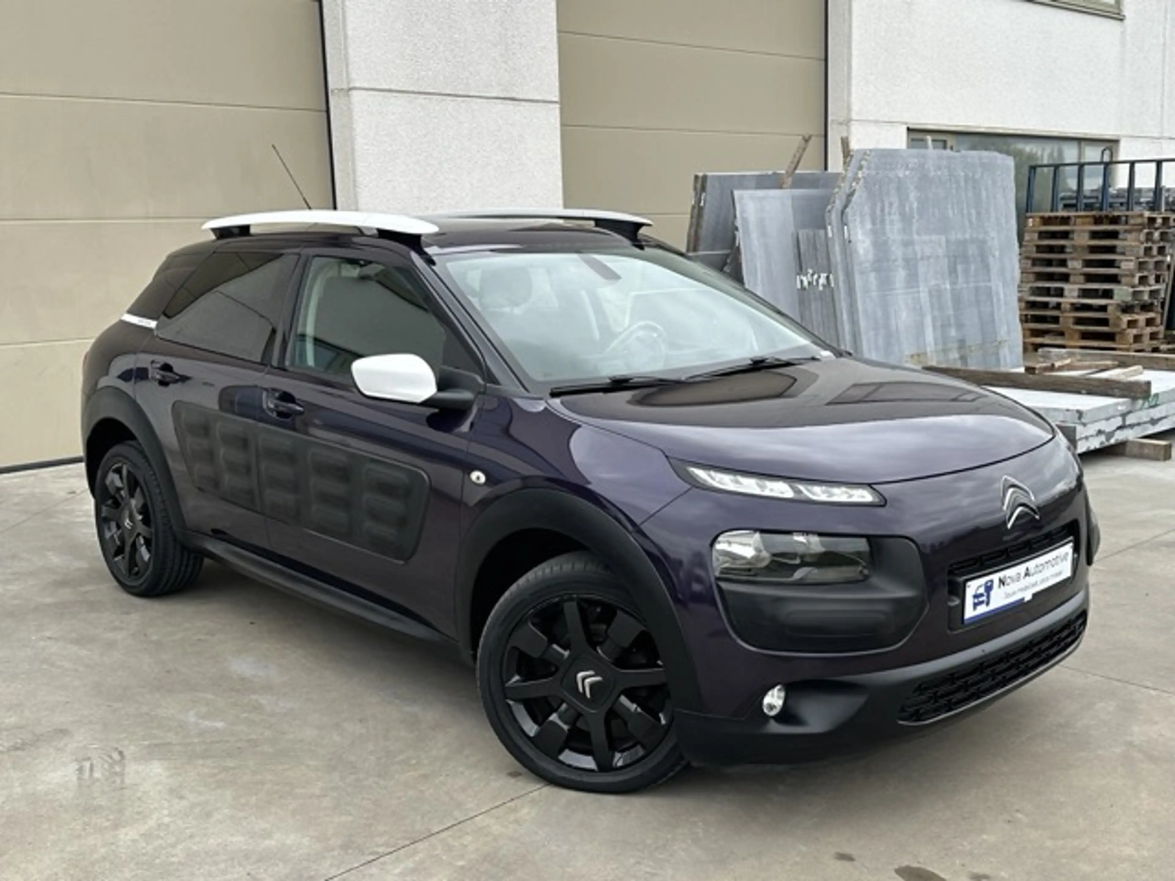 Citroen C4 Cactus C4 Cactus 1.2 PureTech Shine Rip Curl Edition - Airco - Cruise Control - Camera — photo 3